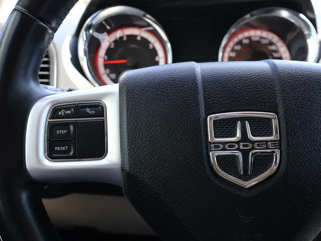 Dodge Grand Caravan снимка Dodge Grand Caravan