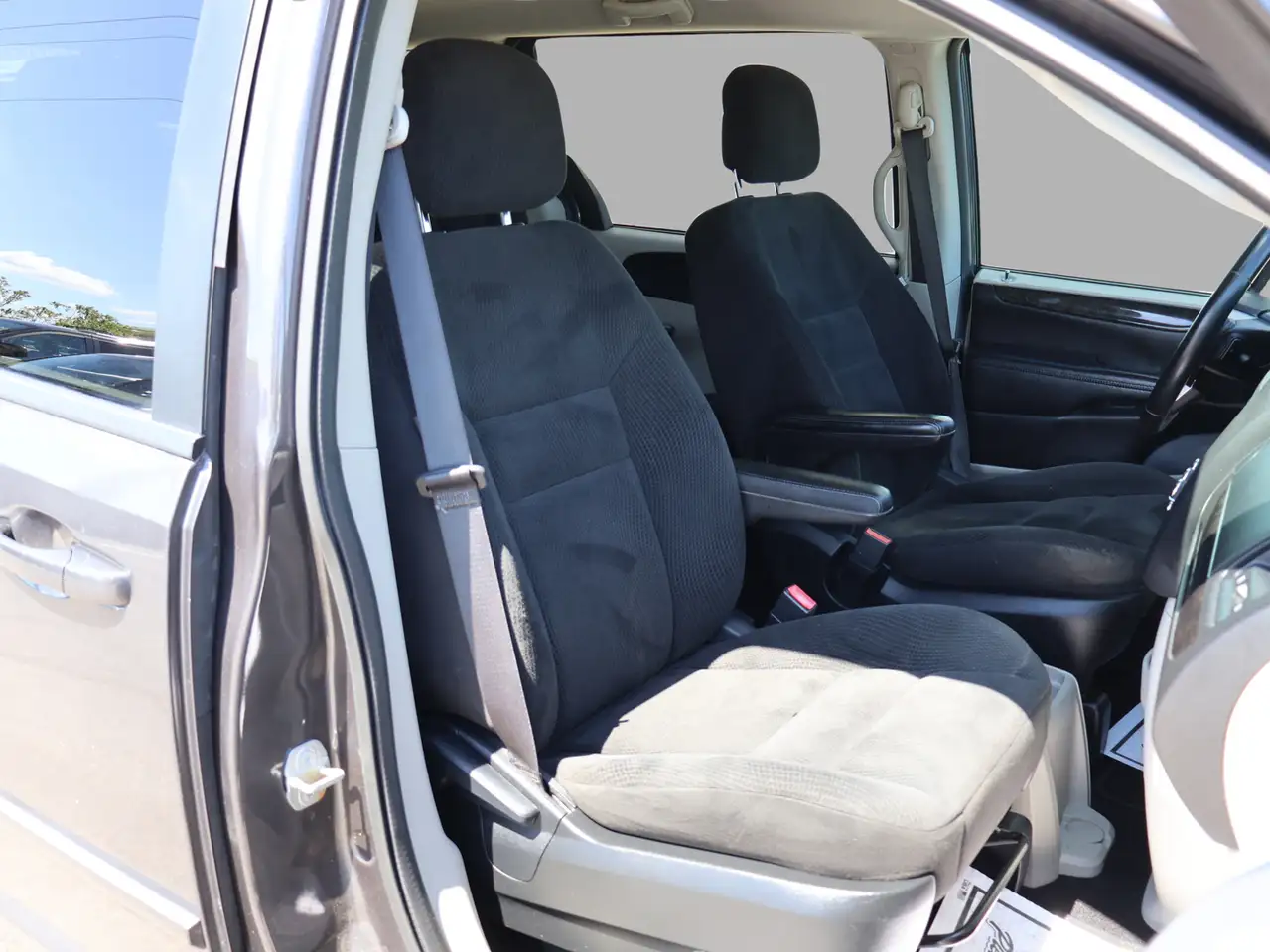 Dodge Grand Caravan снимка Dodge Grand Caravan