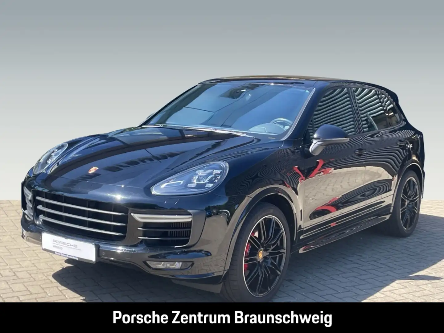 Porsche Cayenne GTS BOSE Sportabgasanlage Panoramadach Schwarz - 1