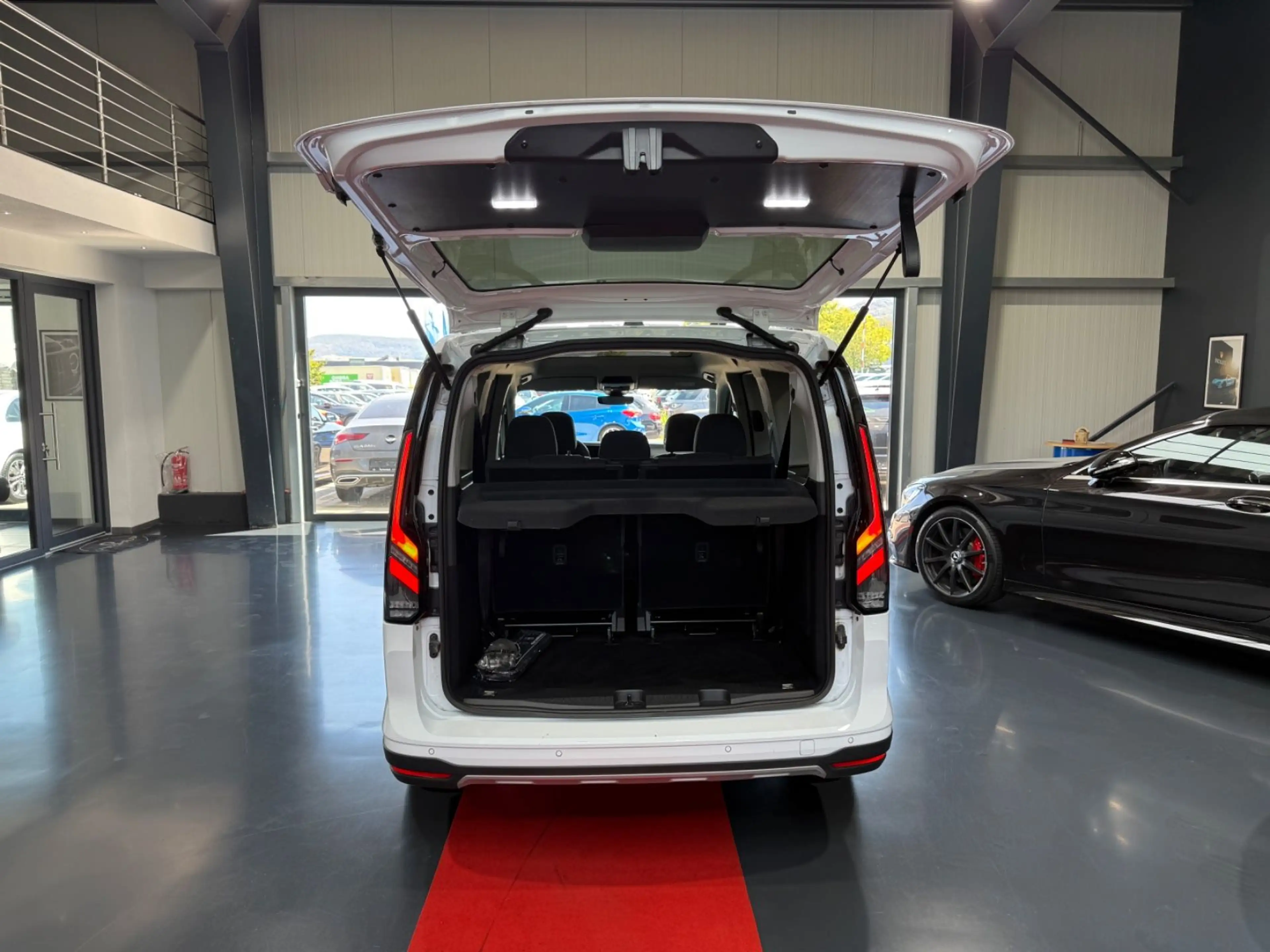 Ford Grand Tourneo Active 1HD/Panorama/7-Sitz/ACC — photo 7