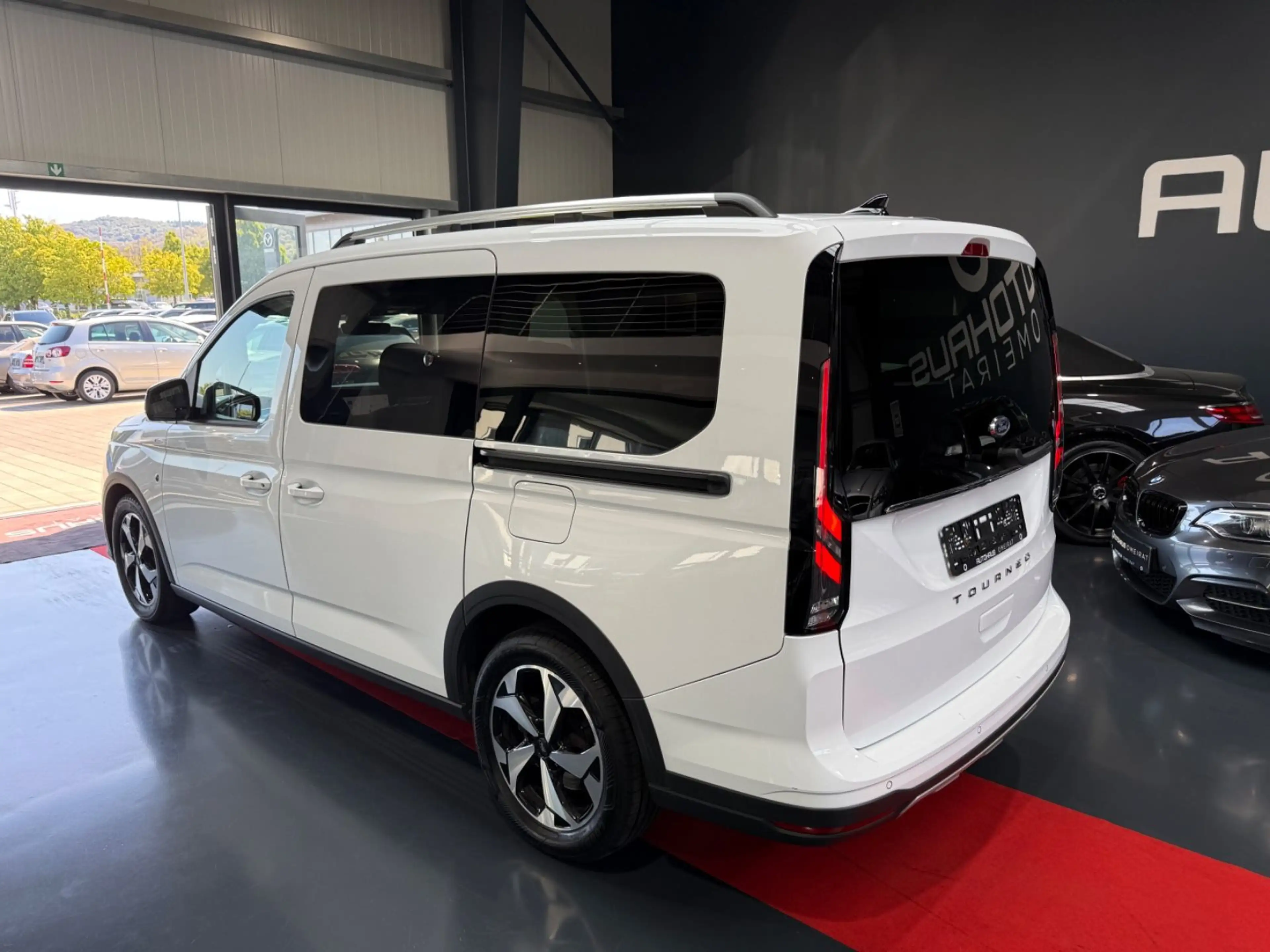 Ford Grand Tourneo Active 1HD/Panorama/7-Sitz/ACC — photo 8