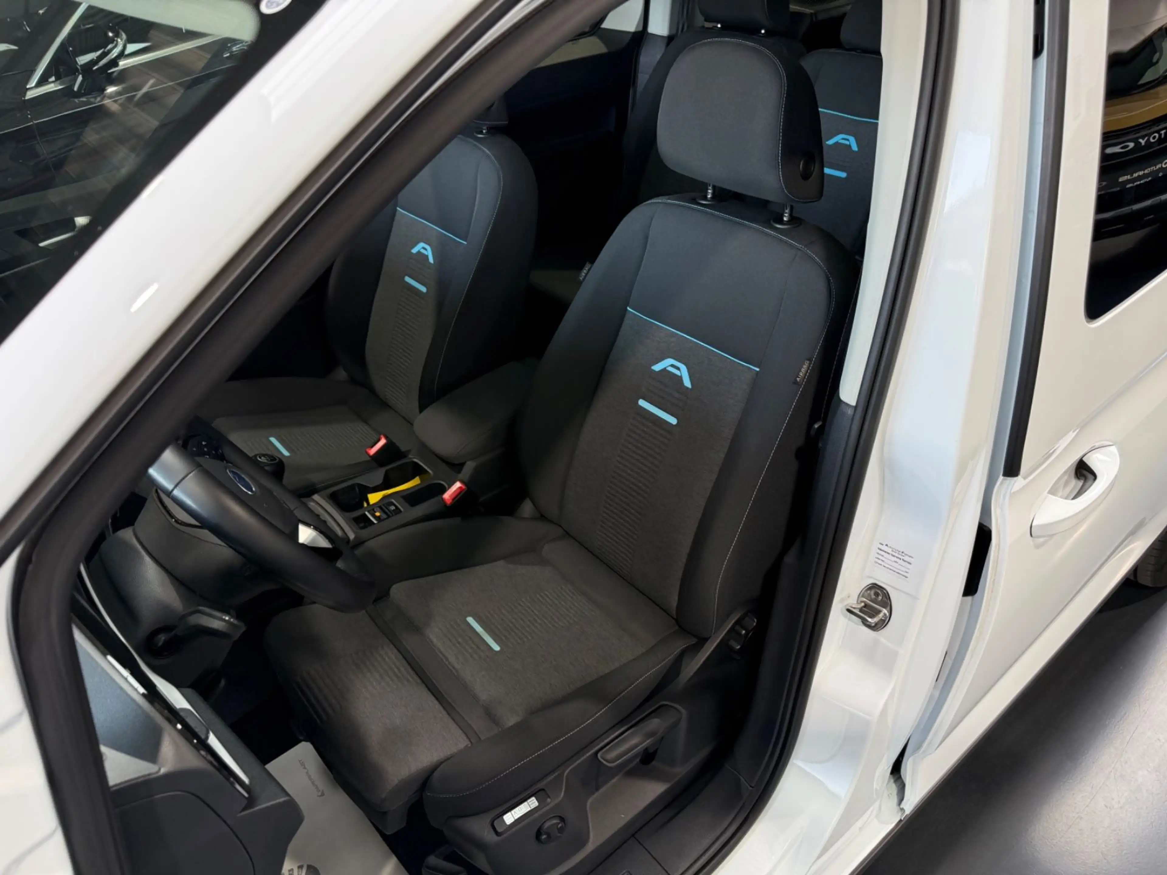 Ford Grand Tourneo Active 1HD/Panorama/7-Sitz/ACC — photo 12