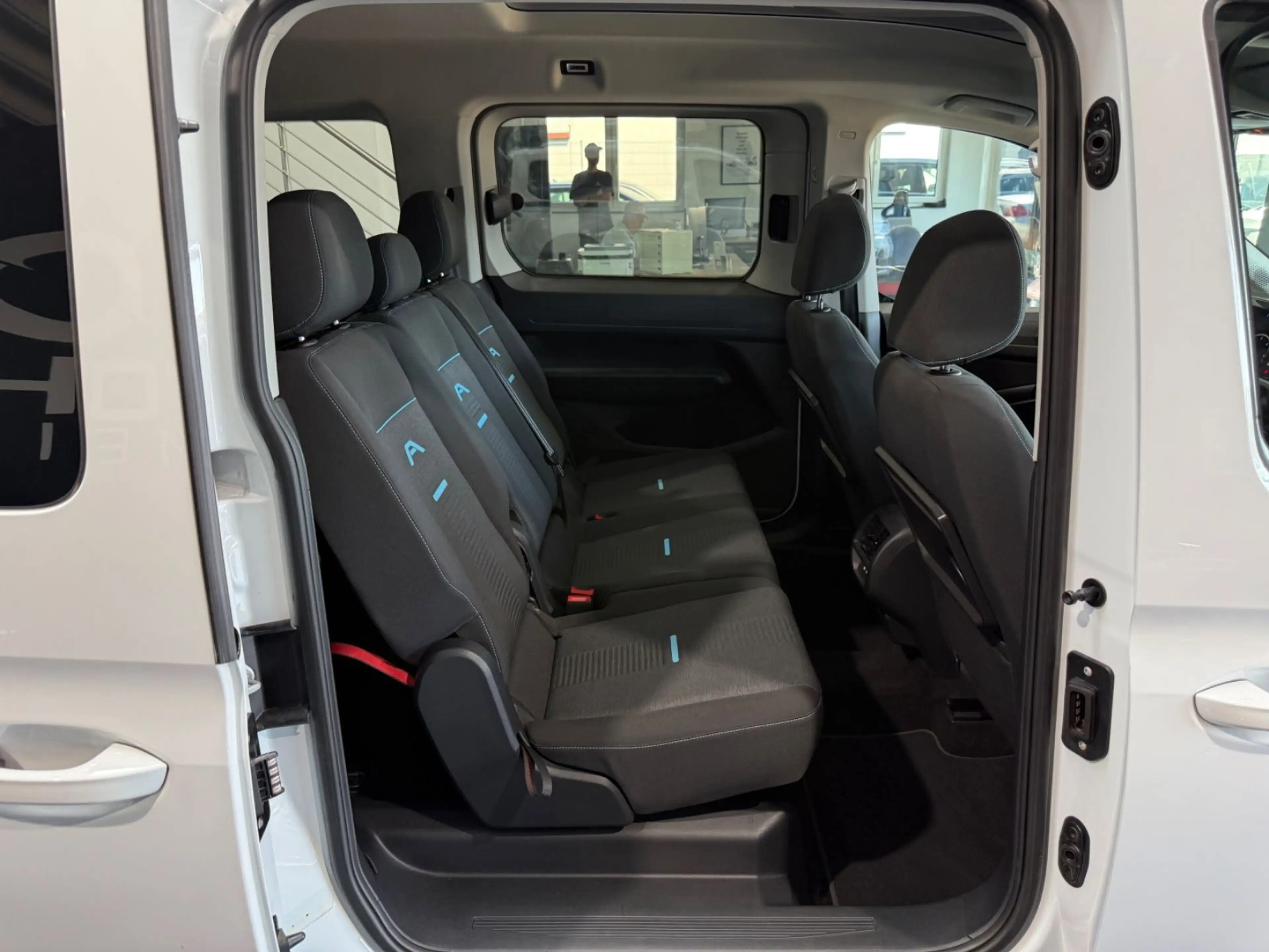 Ford Grand Tourneo Active 1HD/Panorama/7-Sitz/ACC — photo 13