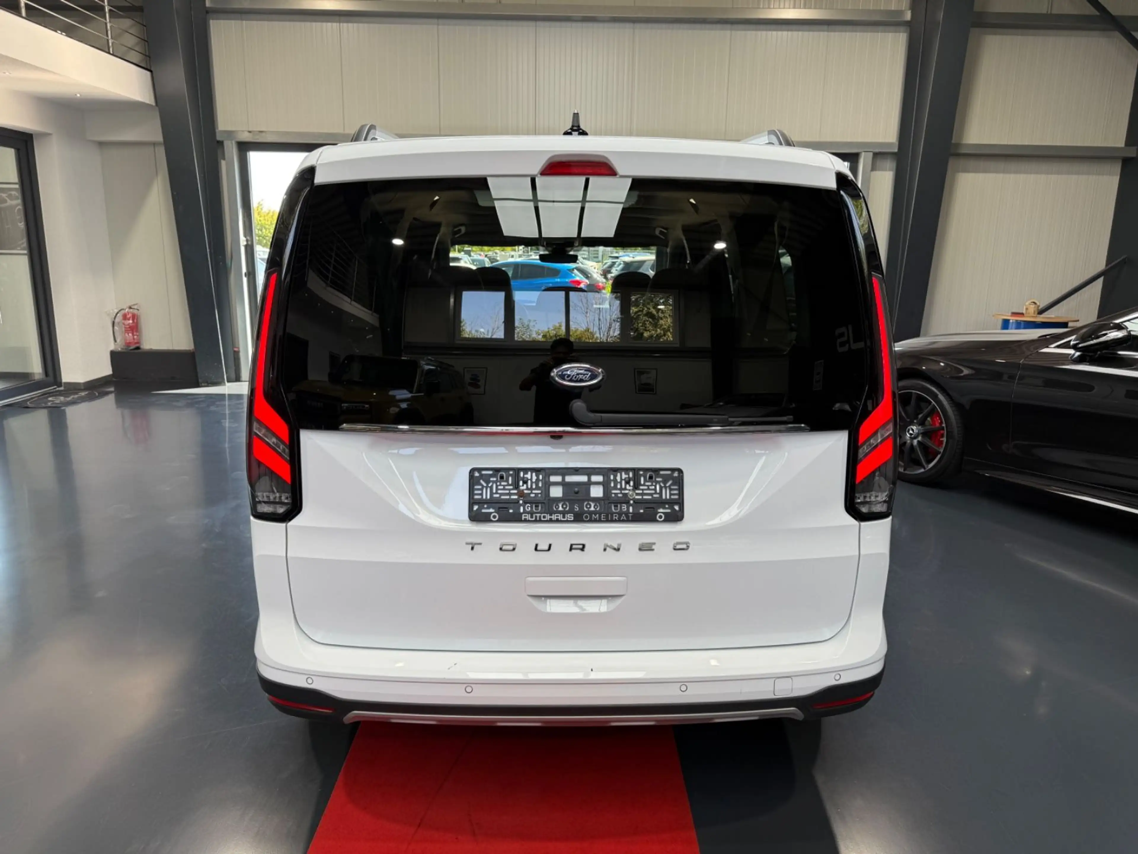 Ford Grand Tourneo Active 1HD/Panorama/7-Sitz/ACC — photo 6
