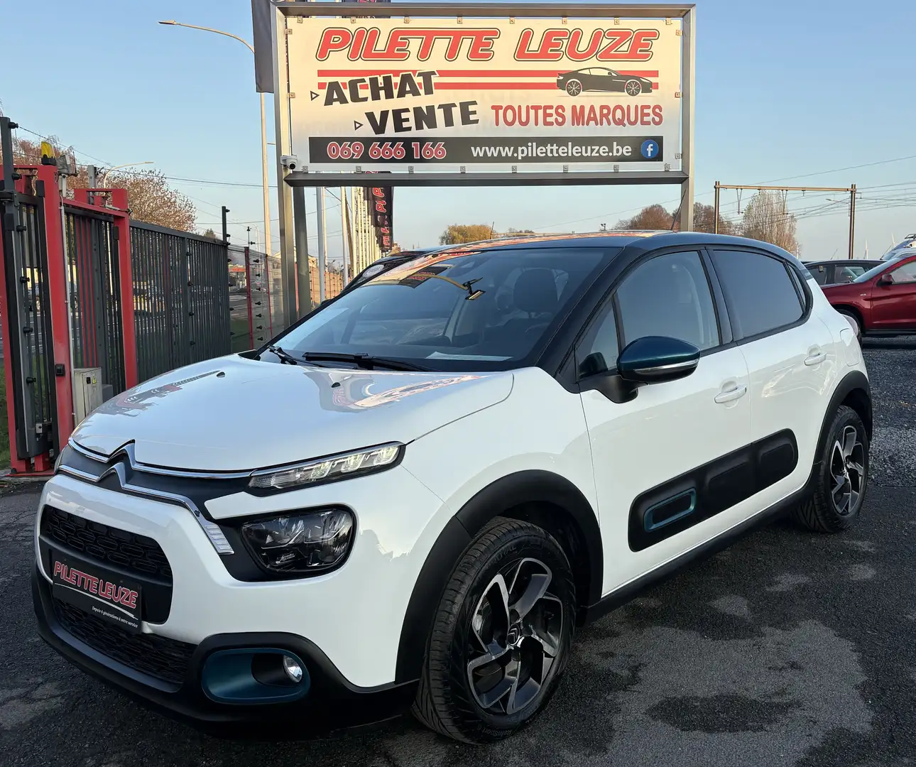 Citroen C3 C3 1.2 PT Shine S CLIM / GPS / JA / REGUL VITESSE Wit - 1