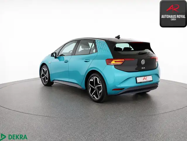 Volkswagen Id.3 view 3