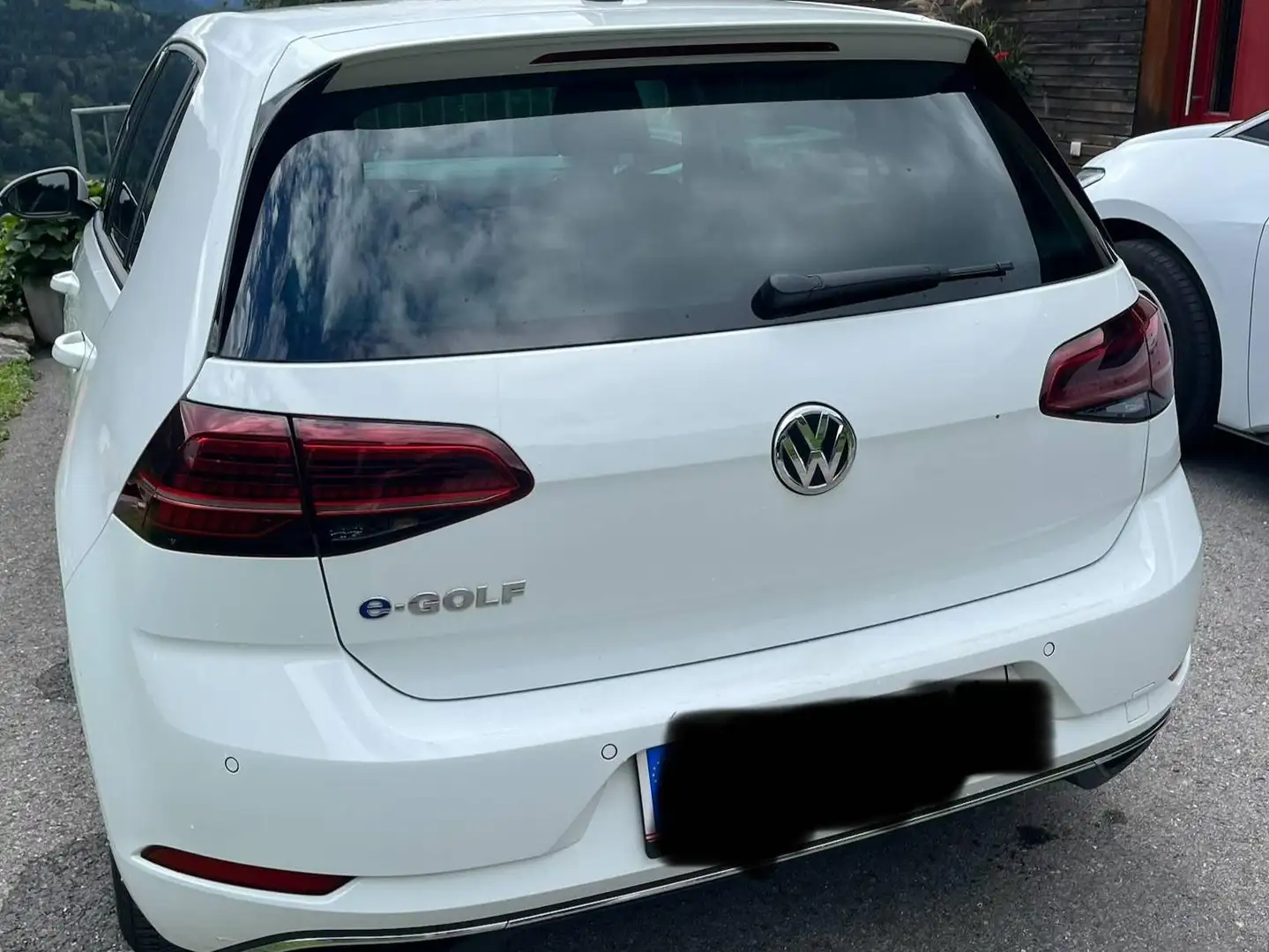 Volkswagen e-Golf e-Golf 35,8kWh (mit Batterie) Weiß - 2