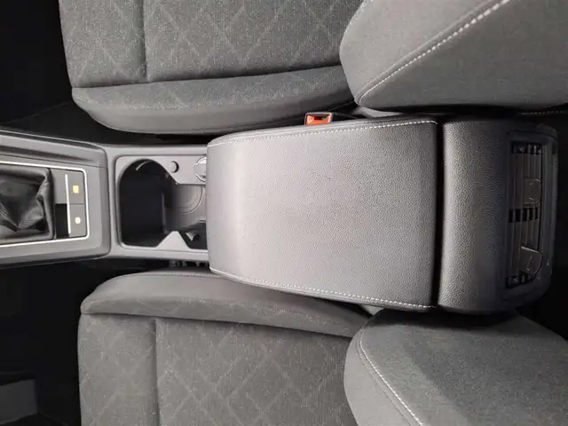 Volkswagen Golf view 27