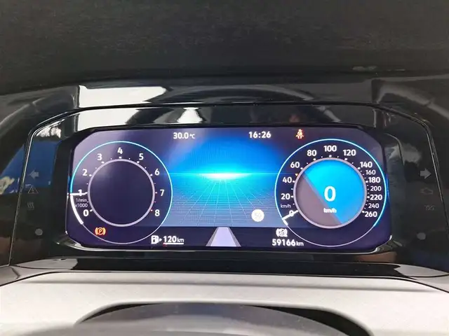 Volkswagen Golf view 10