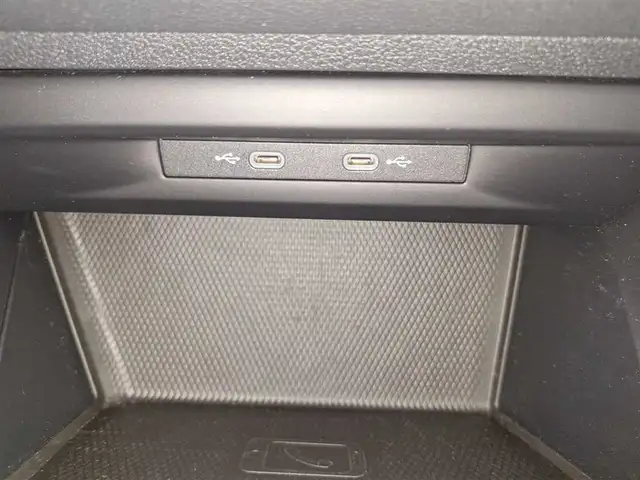 Volkswagen Golf view 28