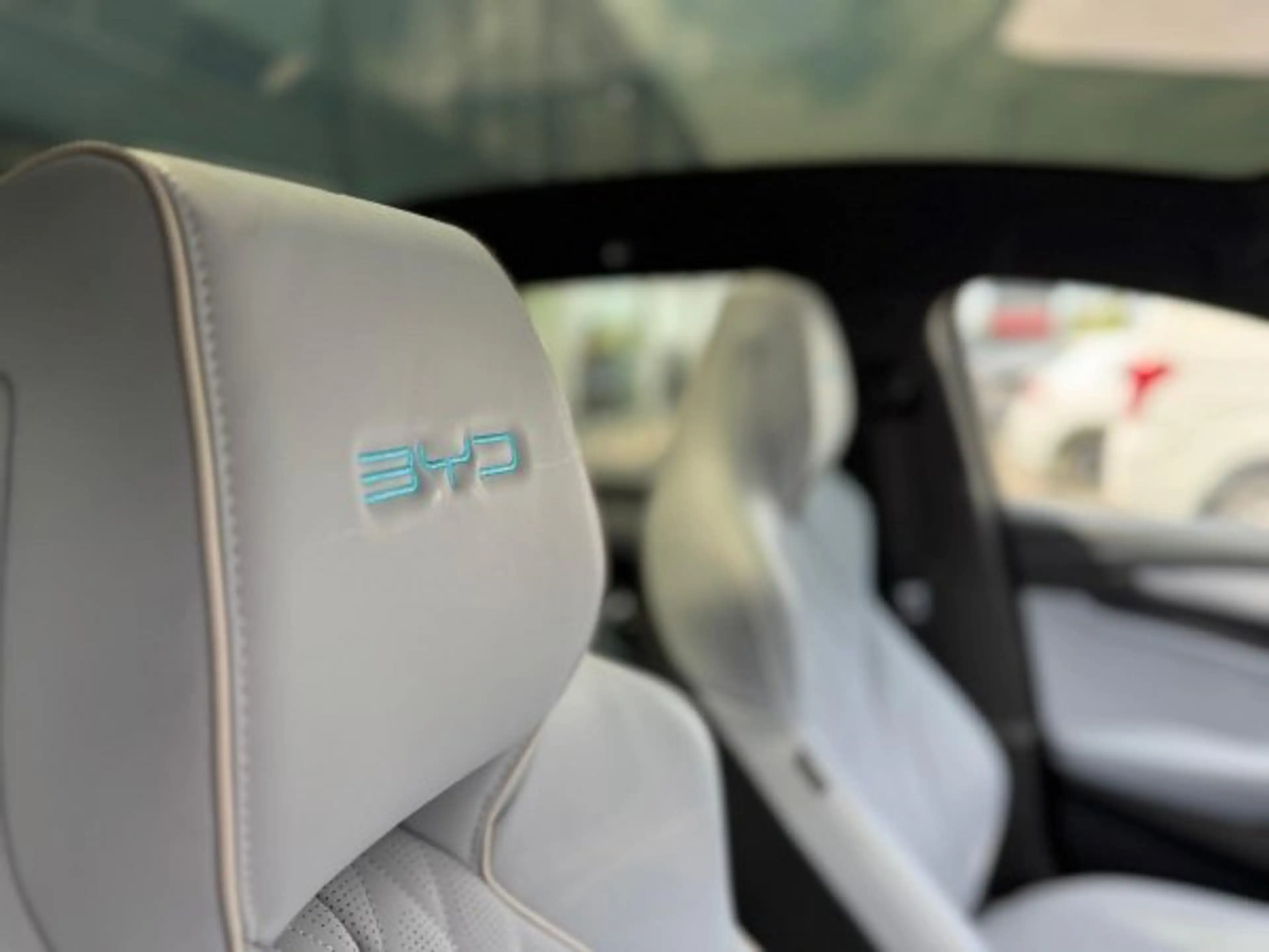 BYD Seal 82.5 kWh / DESIGN / 360° / MEMORY / PANO / SFEE — photo 11