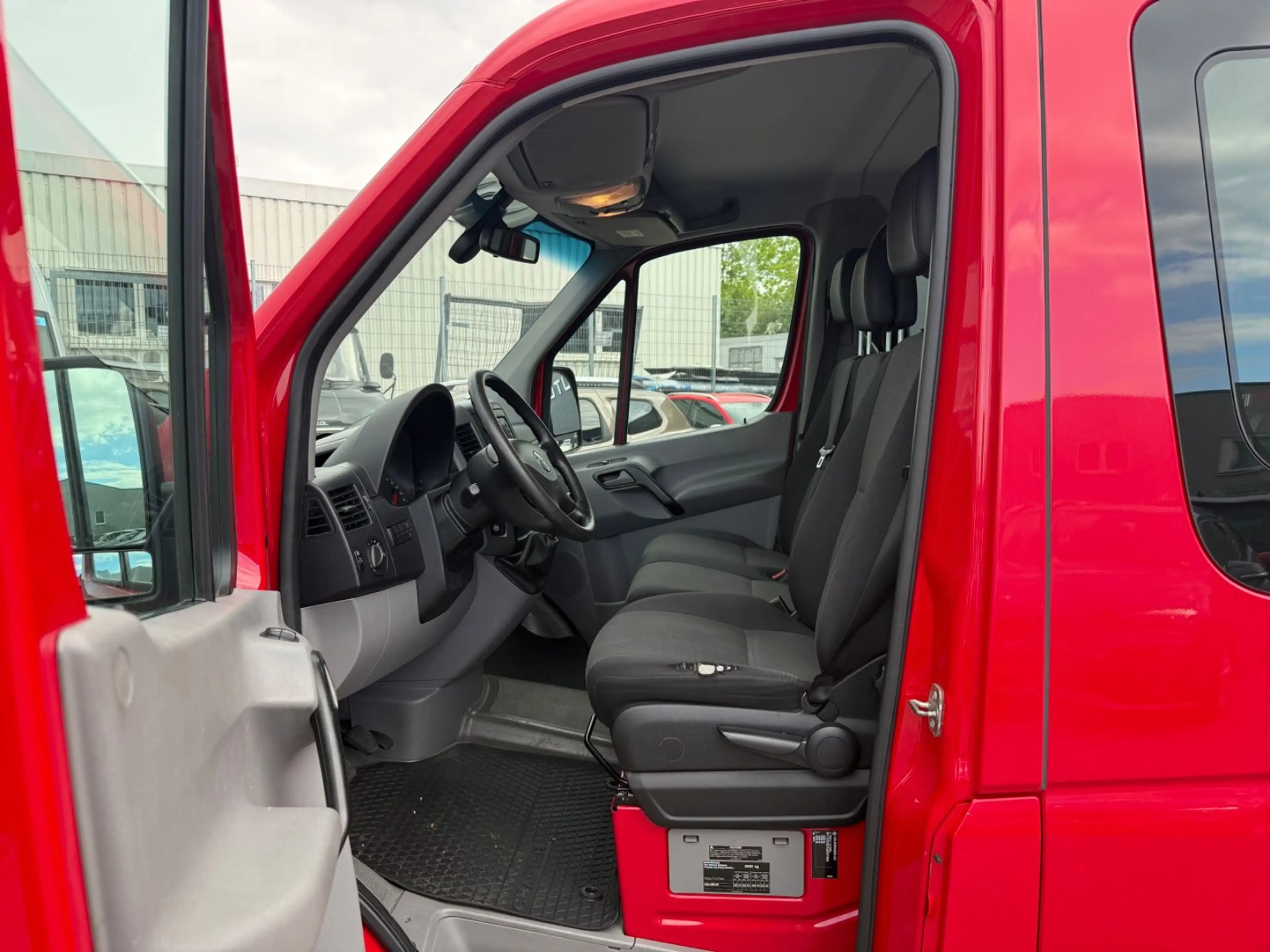 Volkswagen Crafter Kombi 35 kurz L1H1 9-Sitz/1-HD/Klima/PDC — photo 10