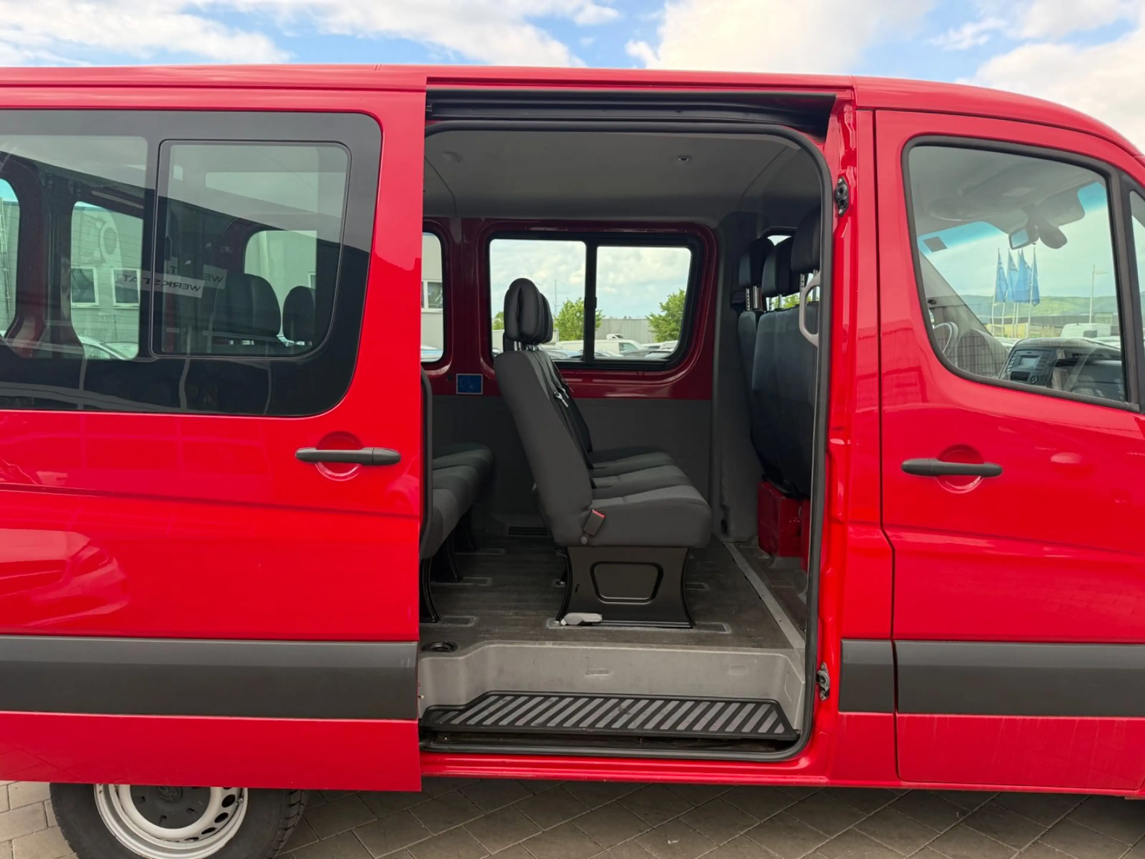 Volkswagen Crafter Kombi 35 kurz L1H1 9-Sitz/1-HD/Klima/PDC — photo 12