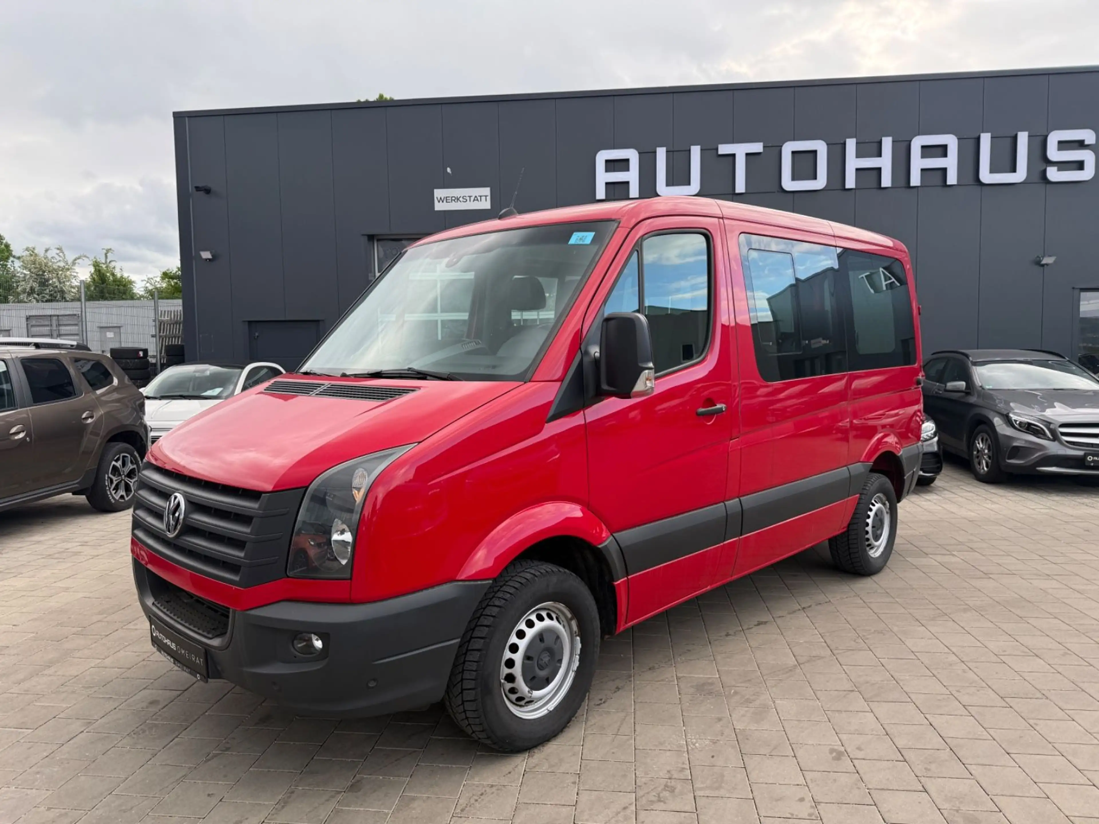 Volkswagen Crafter Kombi 35 kurz L1H1 9-Sitz/1-HD/Klima/PDC