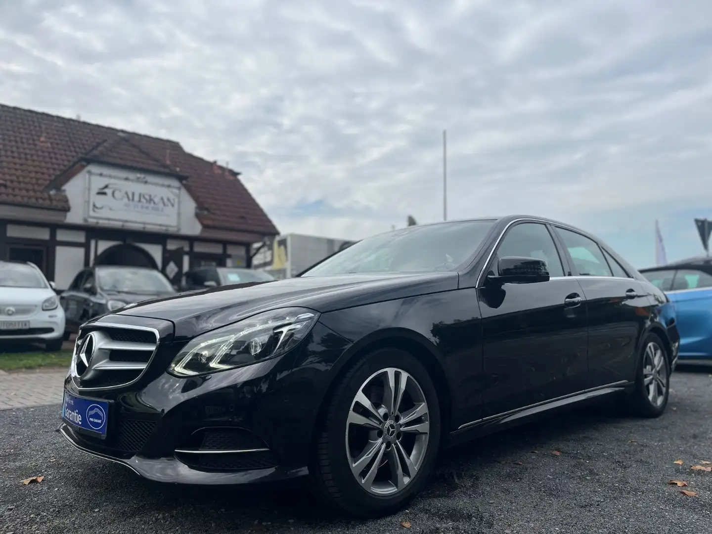 Mercedes-Benz E 250 CGI *360°Kamera*Leder*Schiebedach° Noir - 1