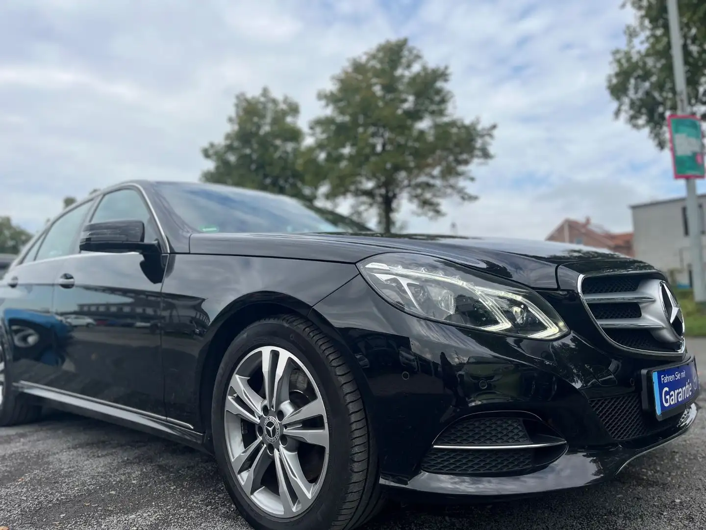 Mercedes-Benz E 250 CGI *360°Kamera*Leder*Schiebedach° Noir - 2
