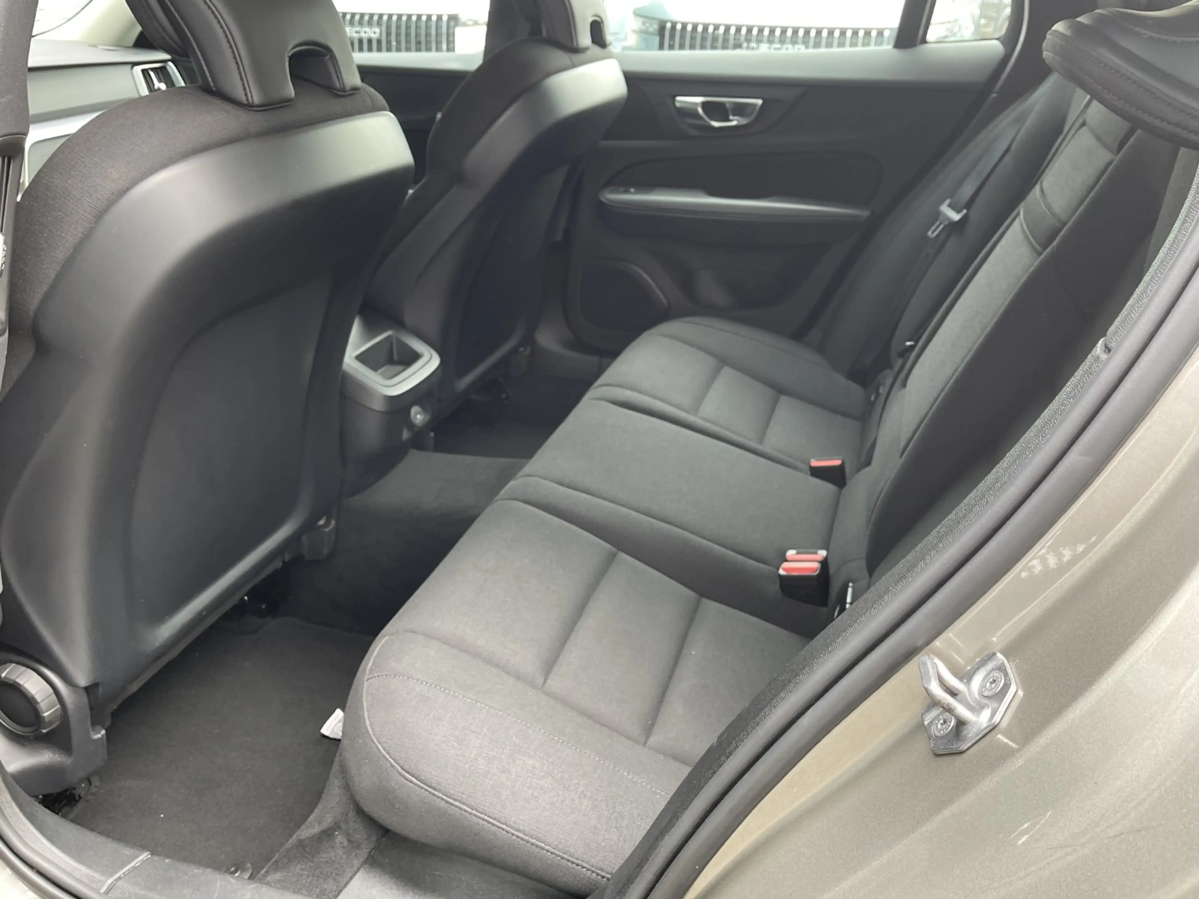 Volvo V60 B3 163pk Automaat Mild Hybrid Business Pro | Harma — photo 14