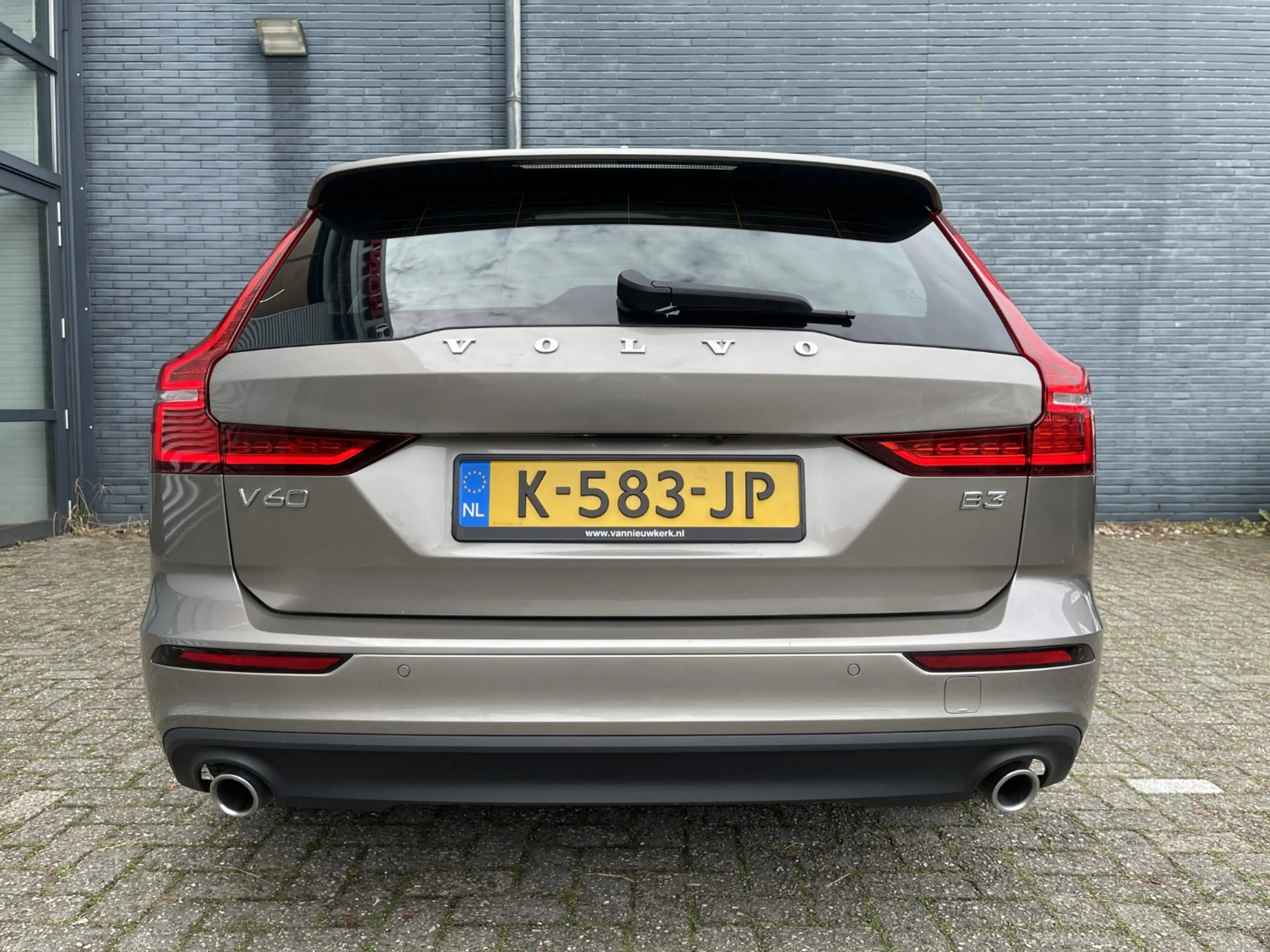 Volvo V60 B3 163pk Automaat Mild Hybrid Business Pro | Harma — photo 10