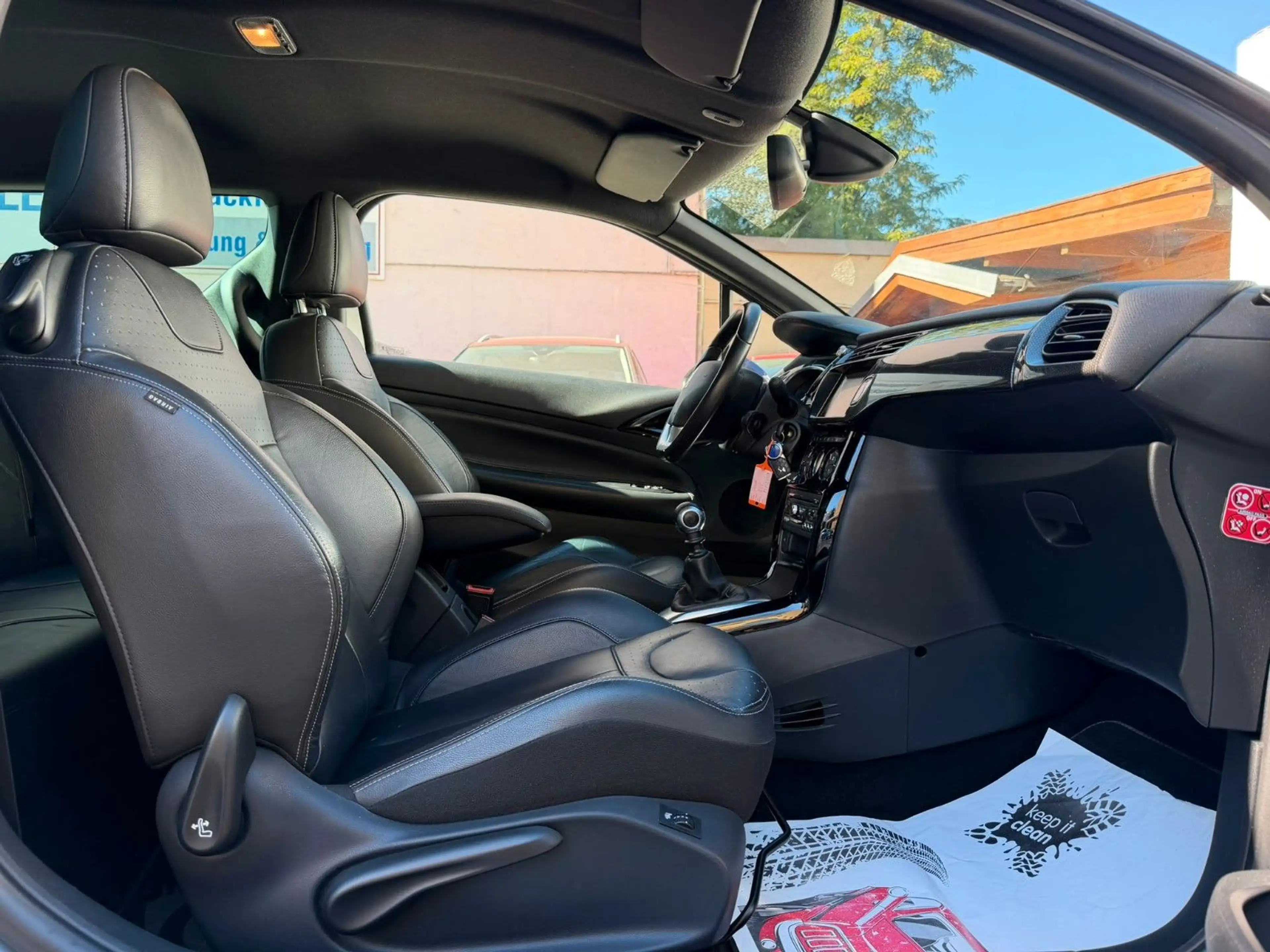 Citroen DS3 SportChic*NAVI*LEDER*SHZ*PDC*BT*TEMPOMAT — photo 8