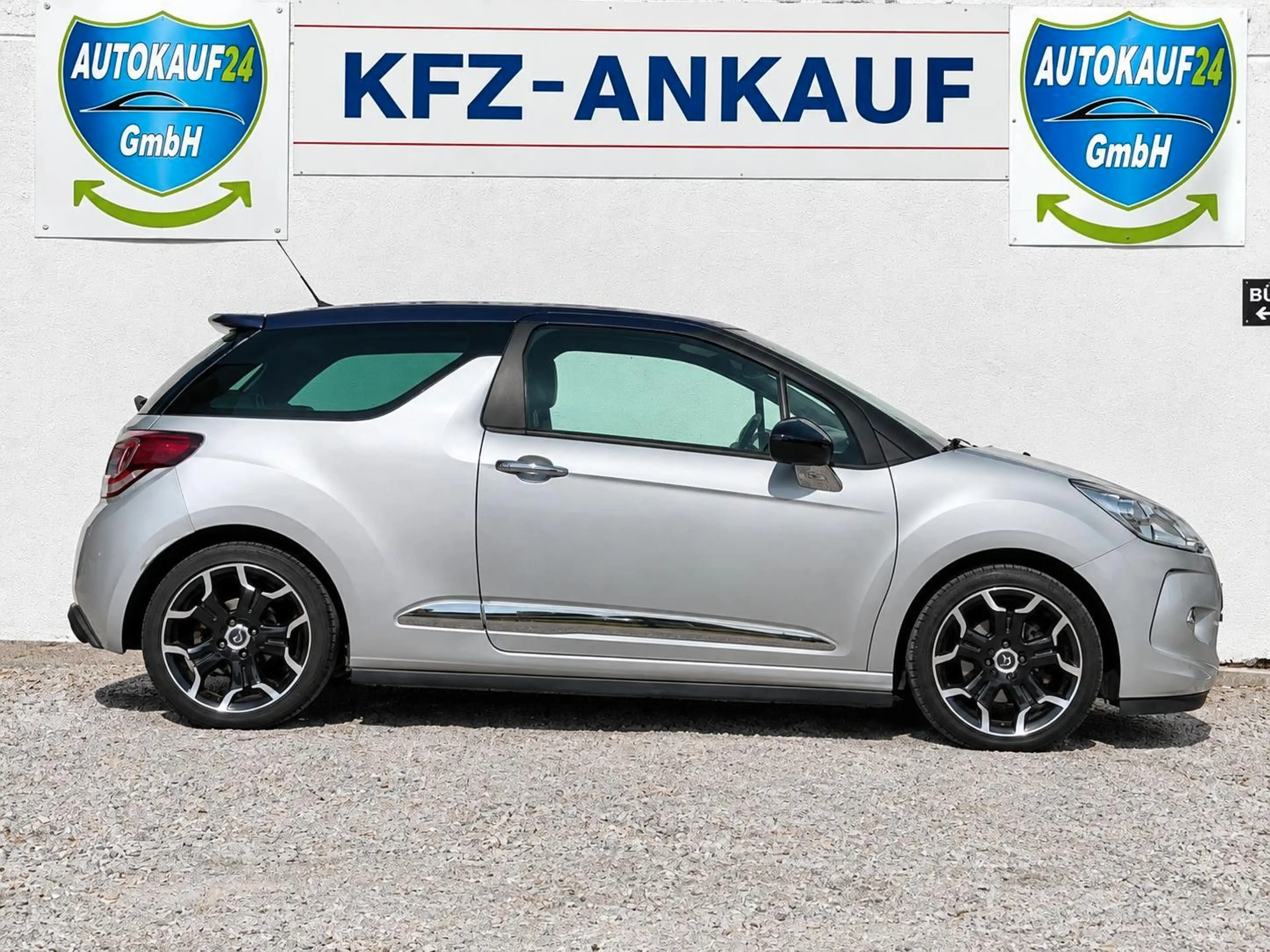 Citroen DS3 SportChic*NAVI*LEDER*SHZ*PDC*BT*TEMPOMAT — photo 5