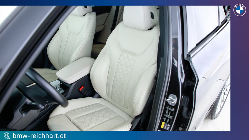 BMW X3 xDrive30e — photo 10