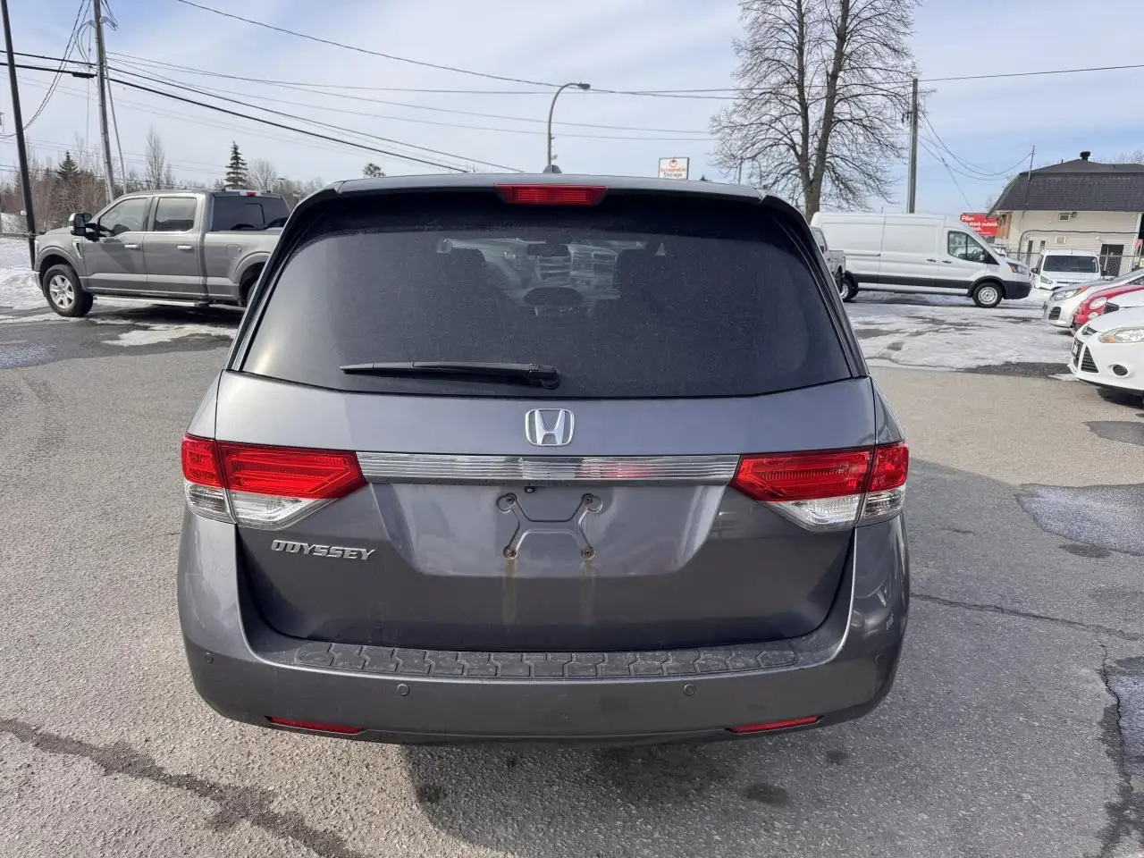 Honda Odyssey снимка Honda Odyssey