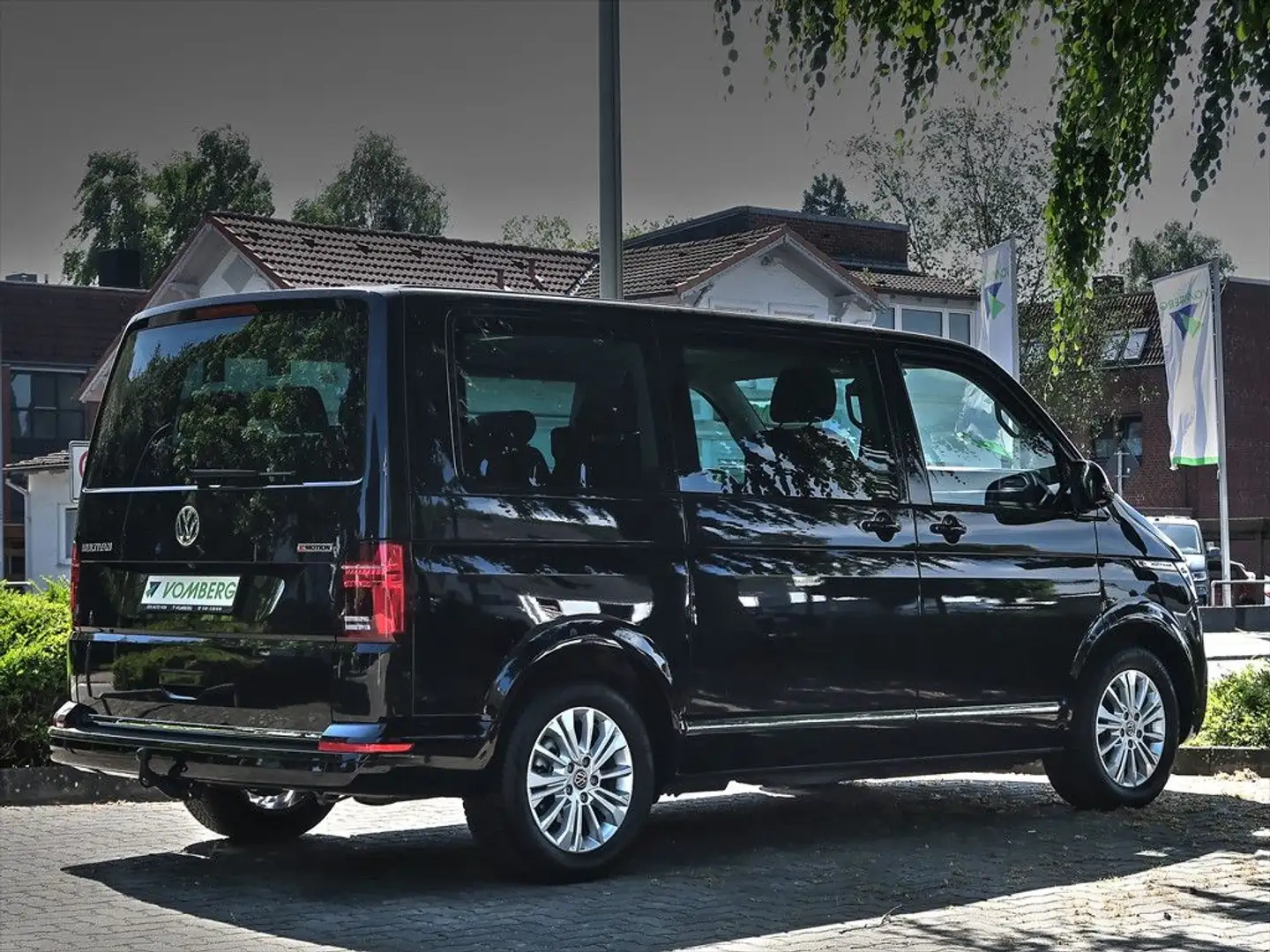 Volkswagen T6 Multivan T6.1 Multivan Highline Office-Van "Business" Negro - 2
