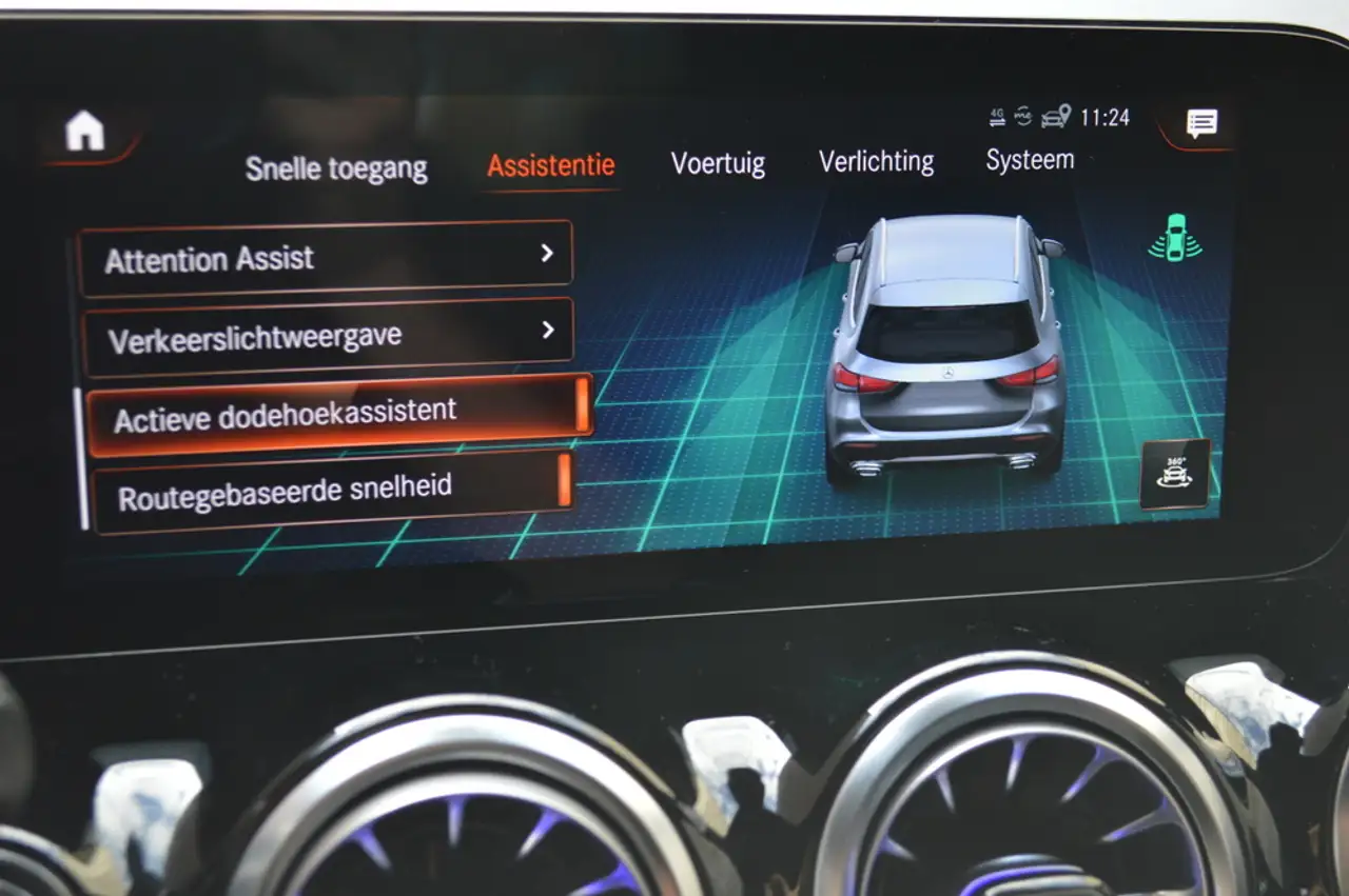 Mercedes-Benz GLA e AMG Multibeam Panorama Memory Distronic Head-Up, миниатюра 22