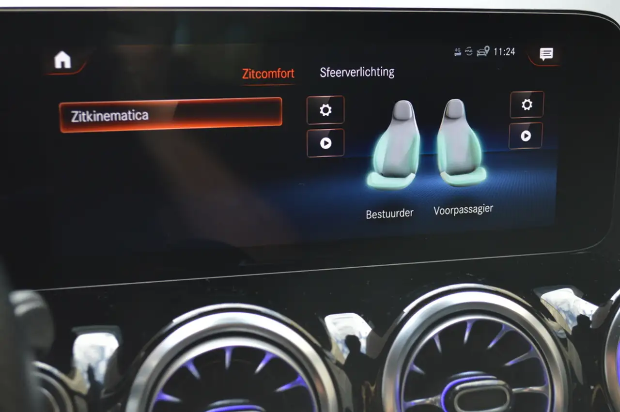 Mercedes-Benz GLA e AMG Multibeam Panorama Memory Distronic Head-Up, миниатюра 23