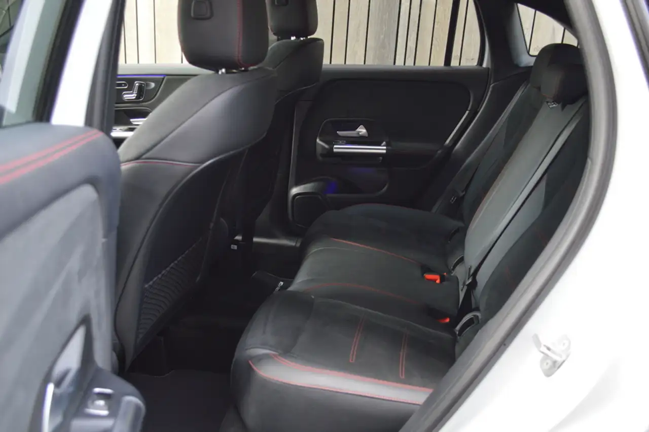 Mercedes-Benz GLA e AMG Multibeam Panorama Memory Distronic Head-Up, миниатюра 11