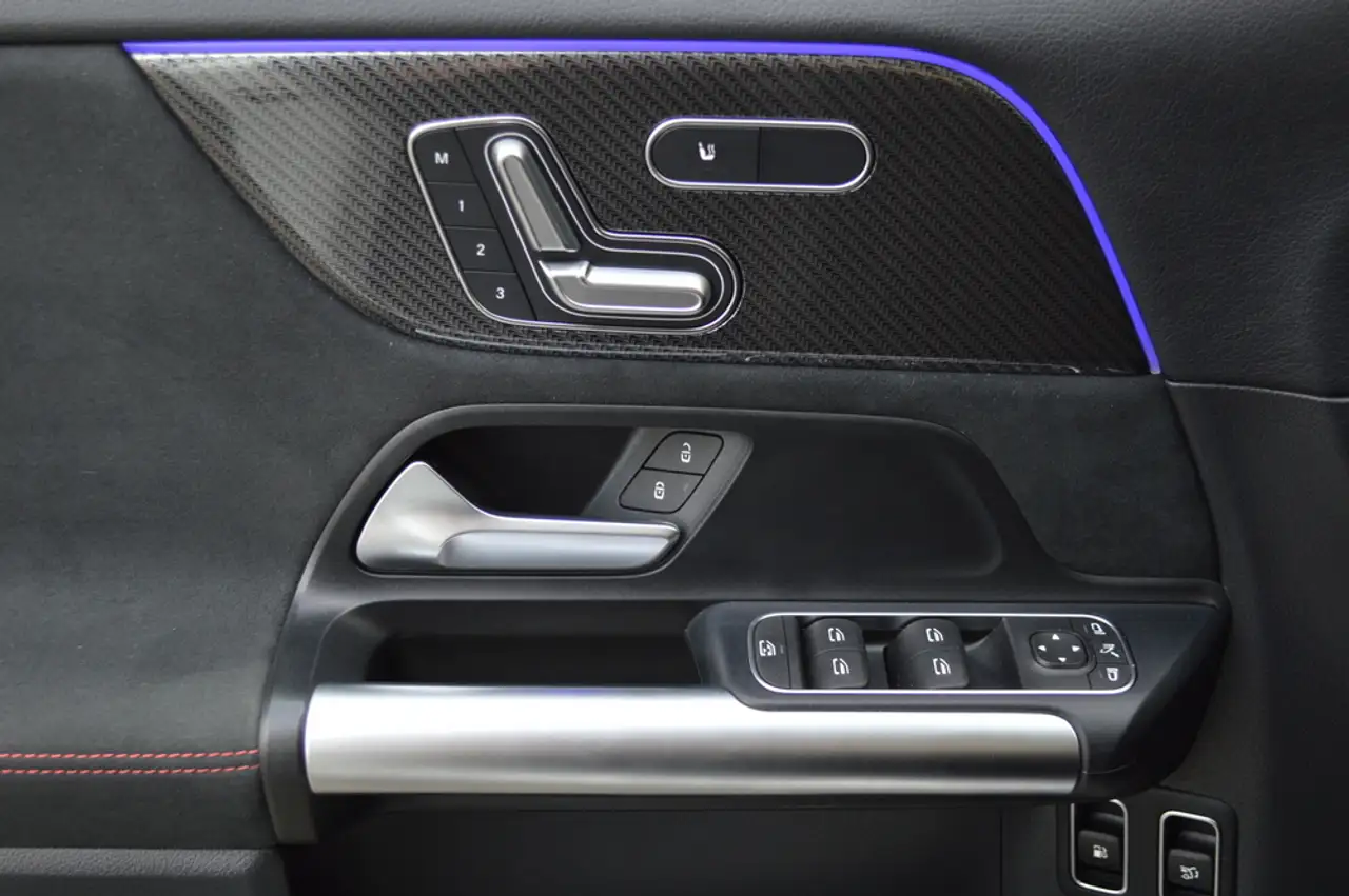 Mercedes-Benz GLA e AMG Multibeam Panorama Memory Distronic Head-Up, миниатюра 15