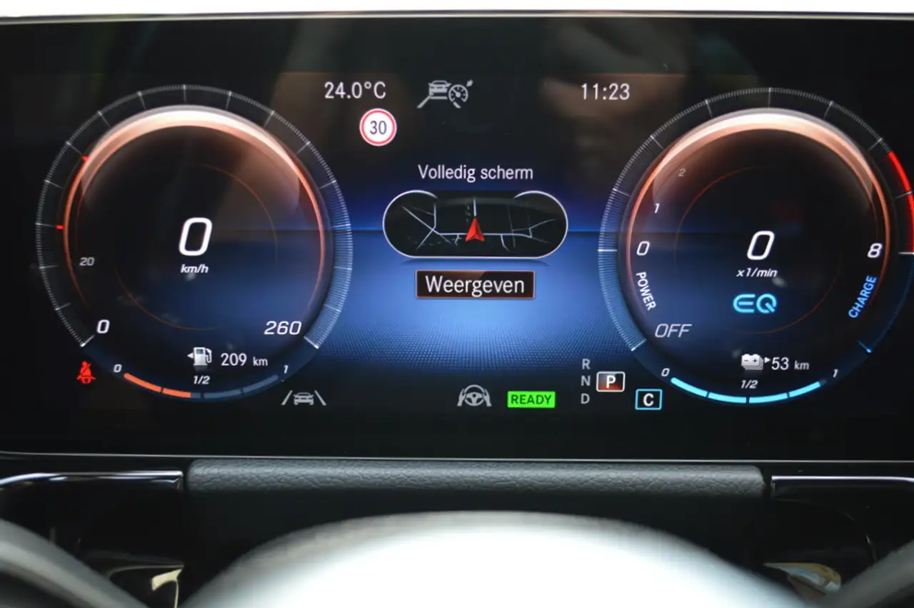 Mercedes-Benz GLA e AMG Multibeam Panorama Memory Distronic Head-Up, миниатюра 18