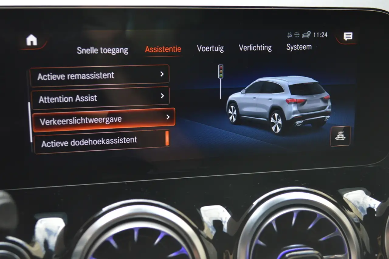 Mercedes-Benz GLA e AMG Multibeam Panorama Memory Distronic Head-Up, миниатюра 21