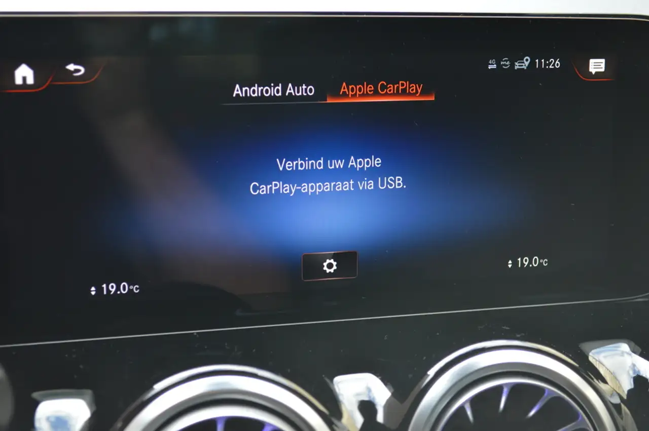 Mercedes-Benz GLA e AMG Multibeam Panorama Memory Distronic Head-Up, миниатюра 27