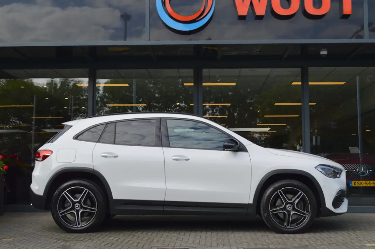 Mercedes-Benz GLA e AMG Multibeam Panorama Memory Distronic Head-Up, миниатюра 7