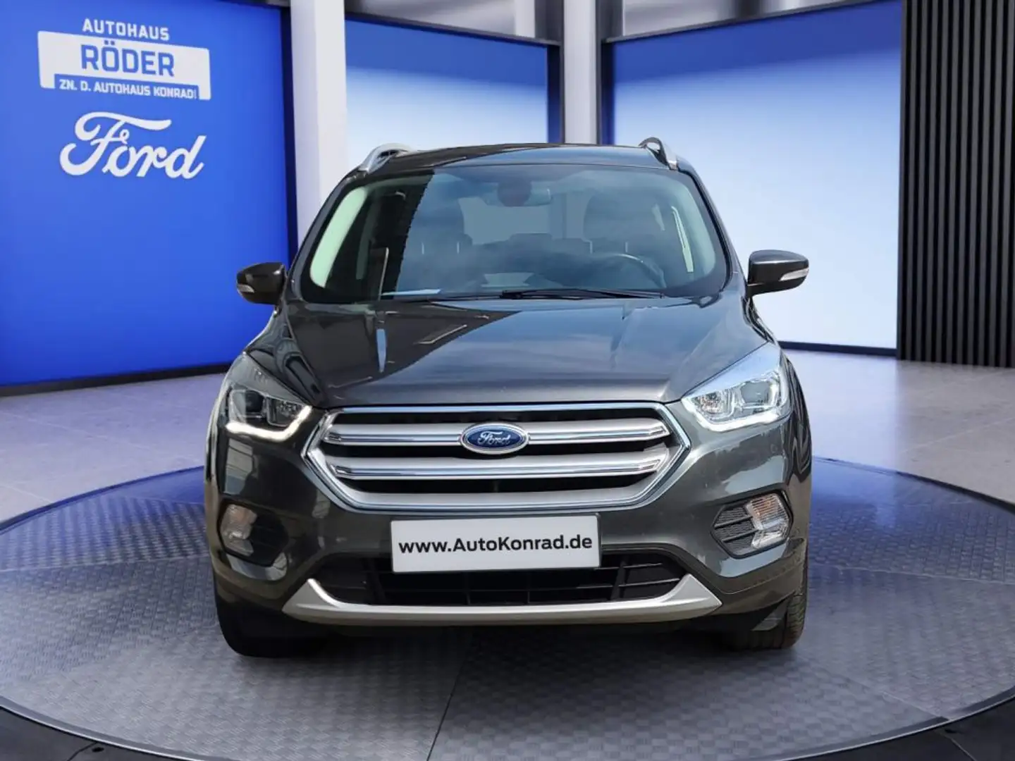 Ford Kuga 1.5 EcoBoost 2x4 Cool & Connect Gri - 2