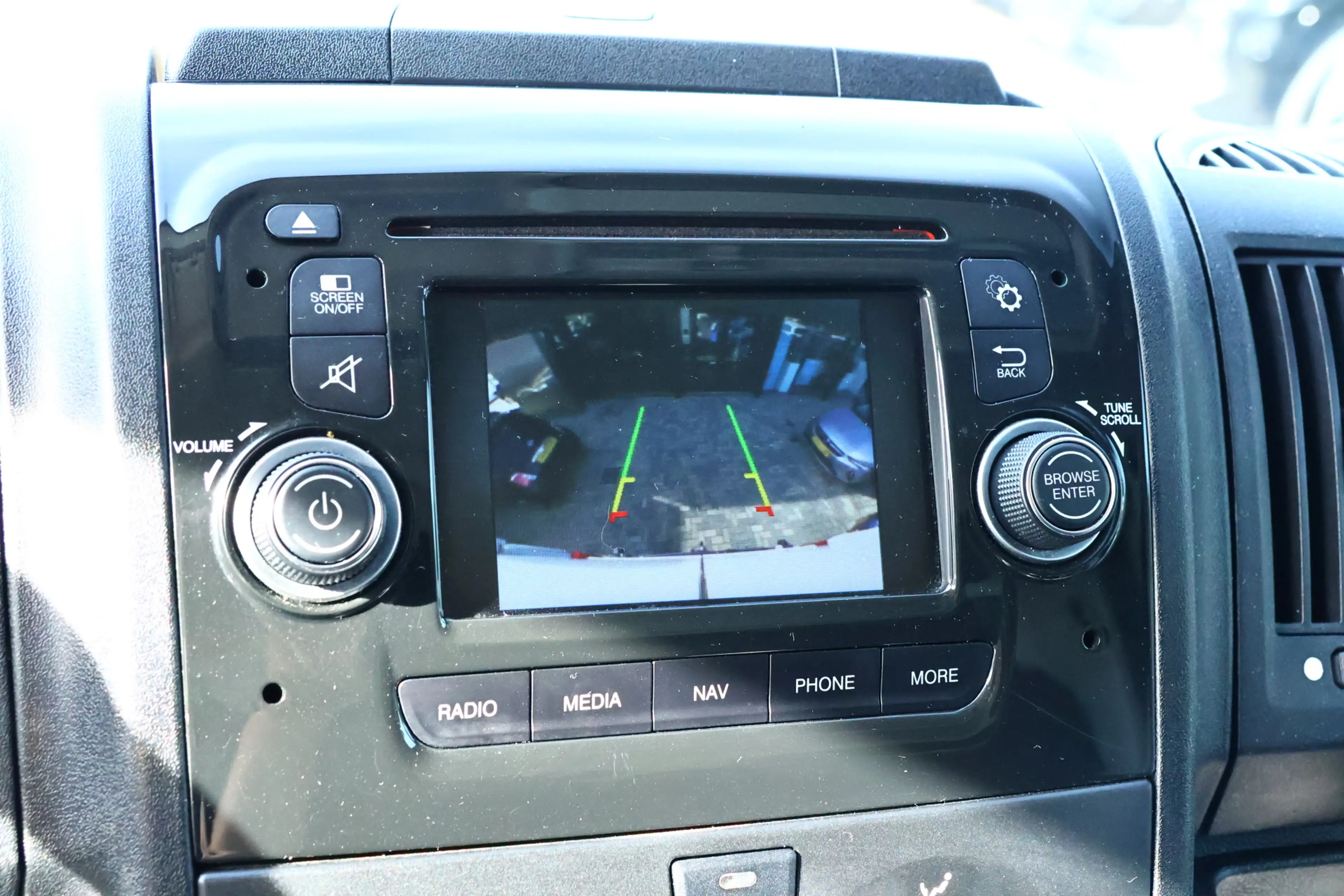 Peugeot Boxer 330 2.0 BlueHDI L2H2 Pro Navigatie / Camera / Trek — photo 18