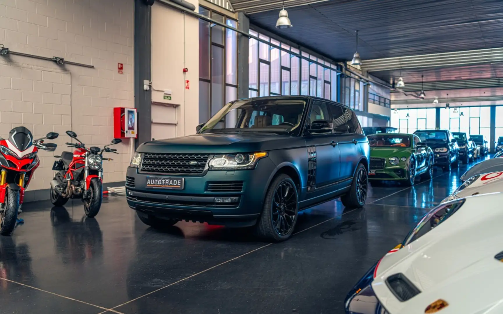 Land Rover Range Rover 5.0 V8 Vogue Aut. Verde - 1