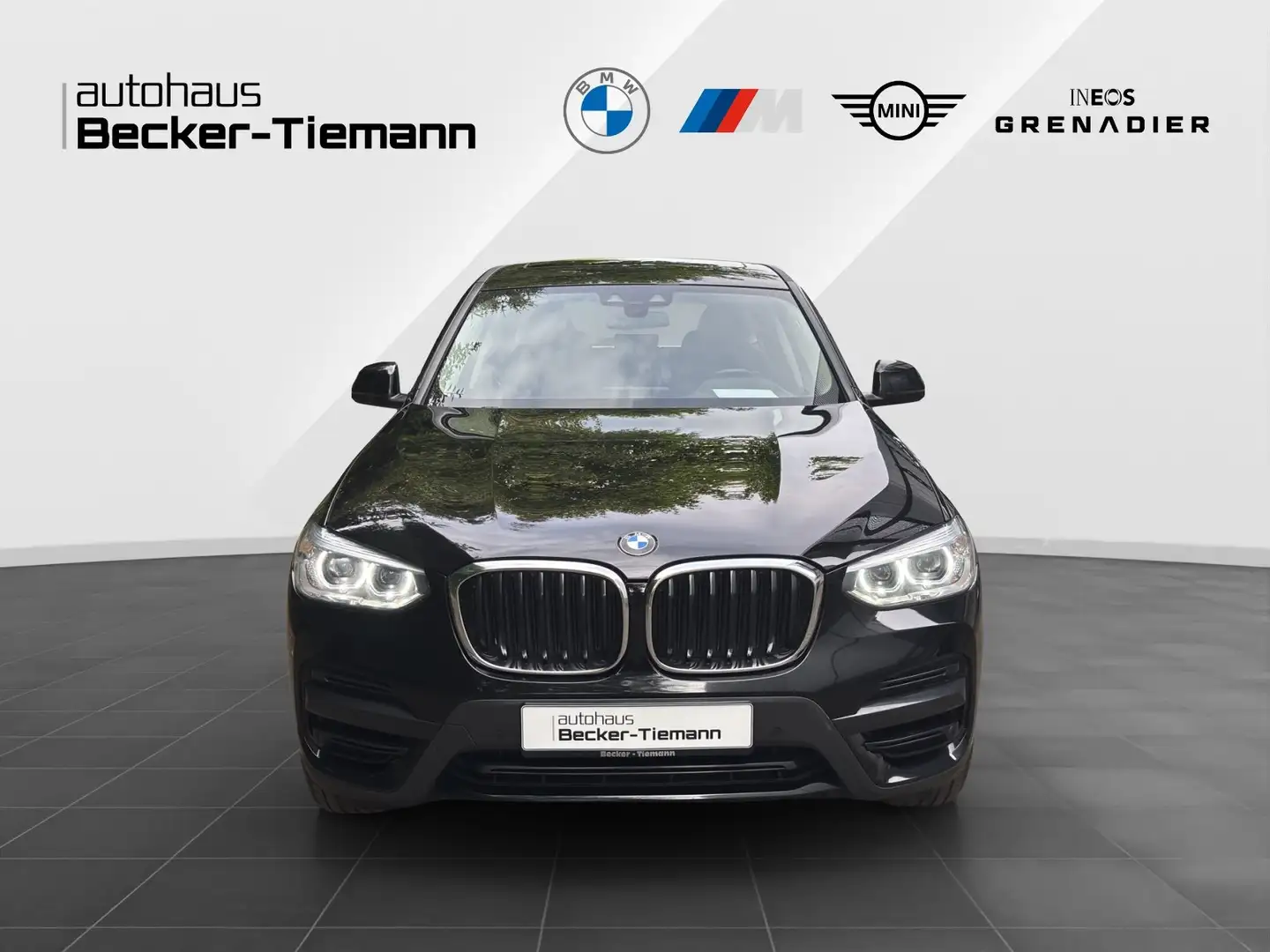 BMW X3 xDrive20d AHK | Pano.Dach | LED | Navi | 19" etc. Schwarz - 2