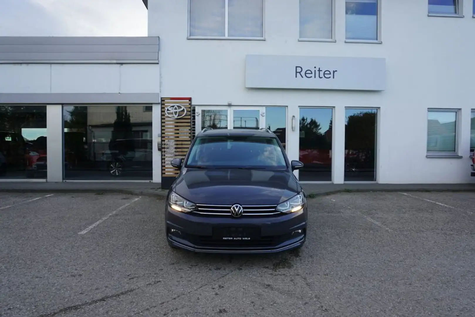 Volkswagen Touran Highline 2,0 TDI *NAVI*KAMERA*ACC* Grau - 1