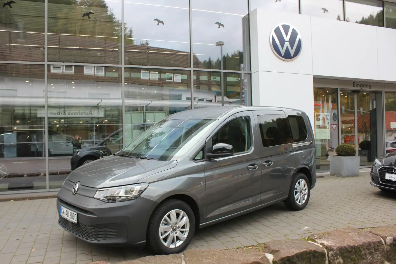 Volkswagen Caddy Kombi 2.0 TDI Navi,SHZ,GRA,Kamera,PDC Grau - 1