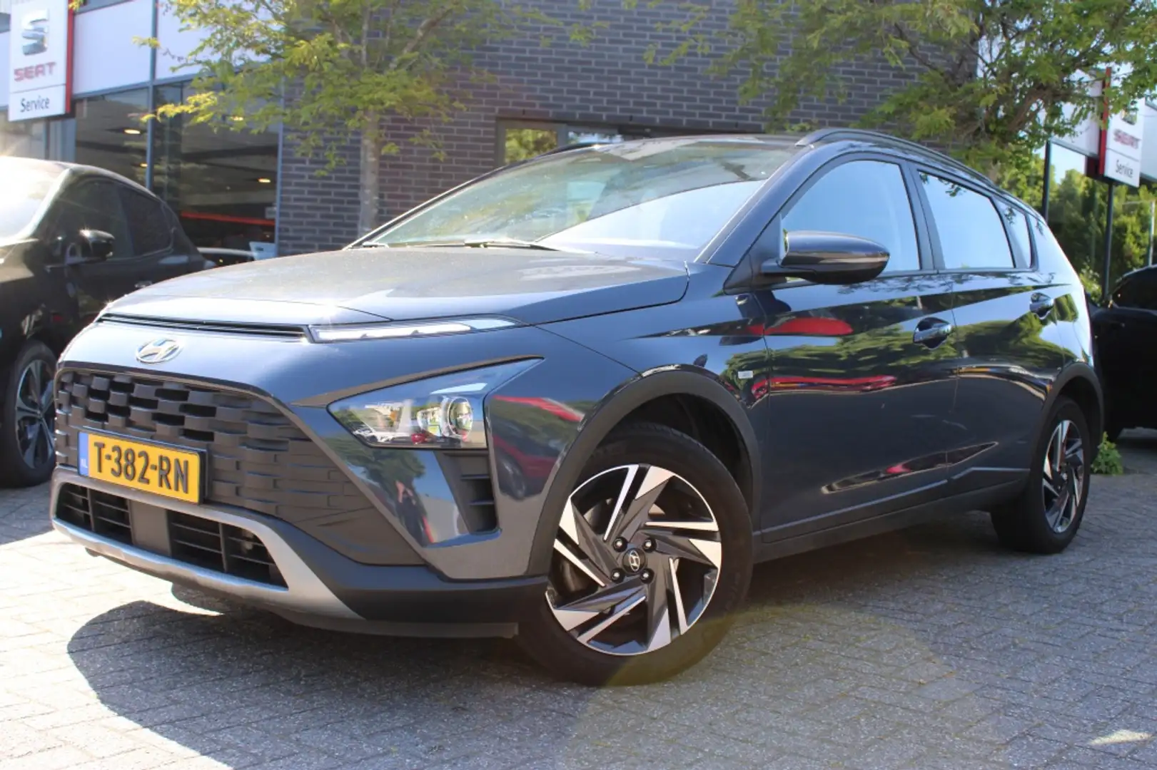 Hyundai BAYON 1.0 T-GDI Automaat Navi/Cam/Airco/16"/Cruise "RIJK Grau - 1