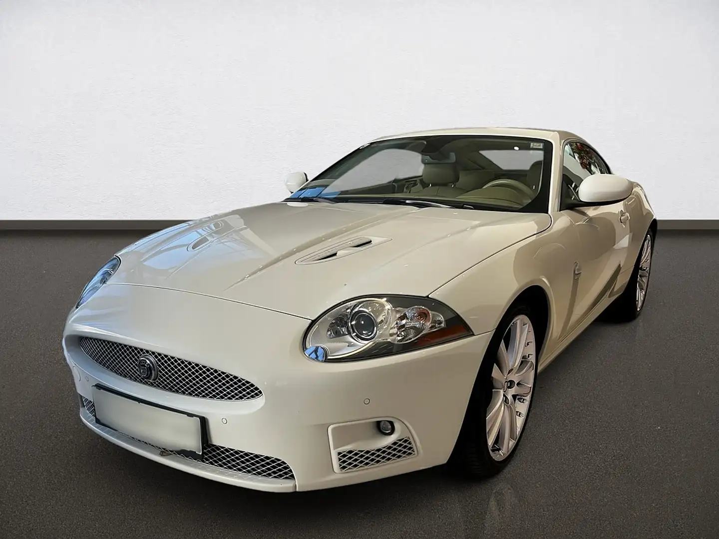 Jaguar XKR 4,2 S/C Coupé Blanc - 1