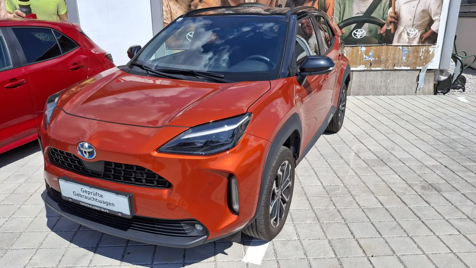 Toyota Yaris Cross Hybrid 2WD Urban Spice Sondermodell! Orange - 2