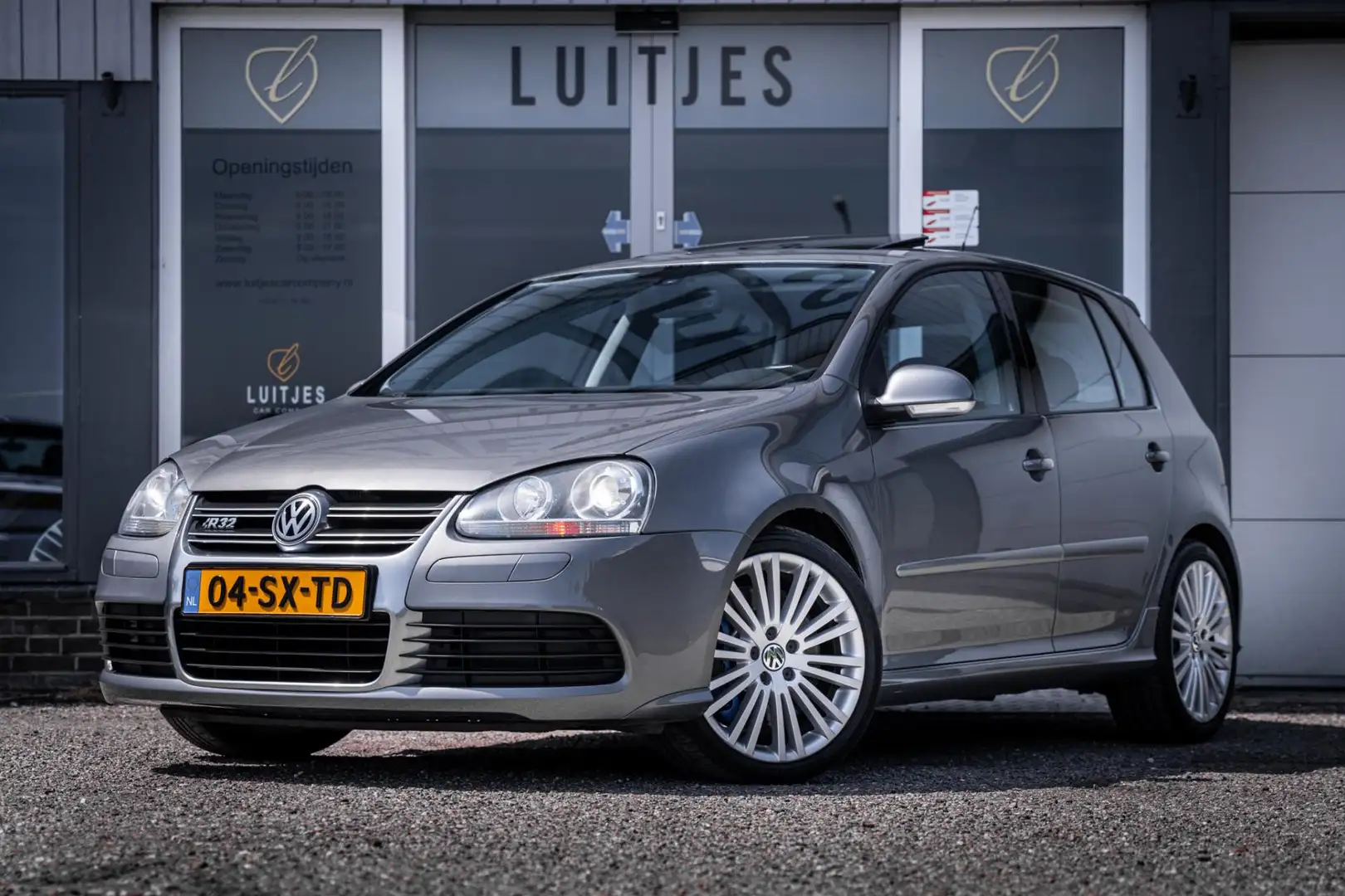 Volkswagen Golf 3.2 R32 4Motion I Schuifdak I Leder I Origineel I Grijs - 1