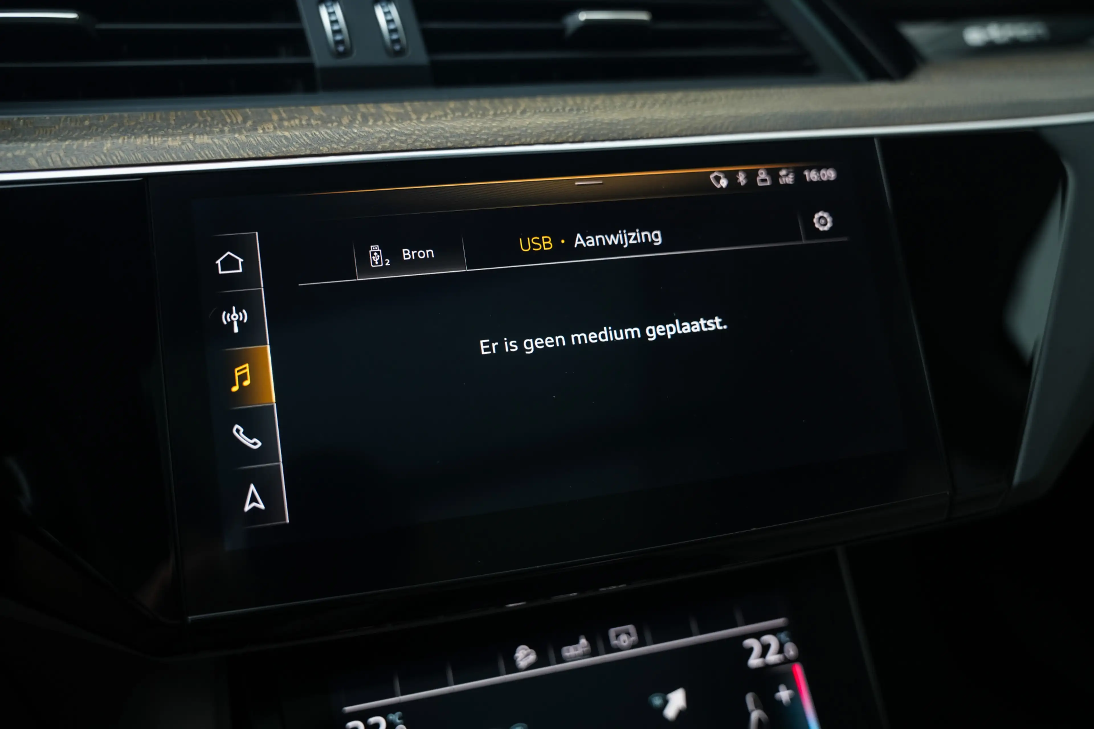Audi e-tron 55 Quattro 408 pk Advanced 95 kWh Audi-Design / NL — photo 36