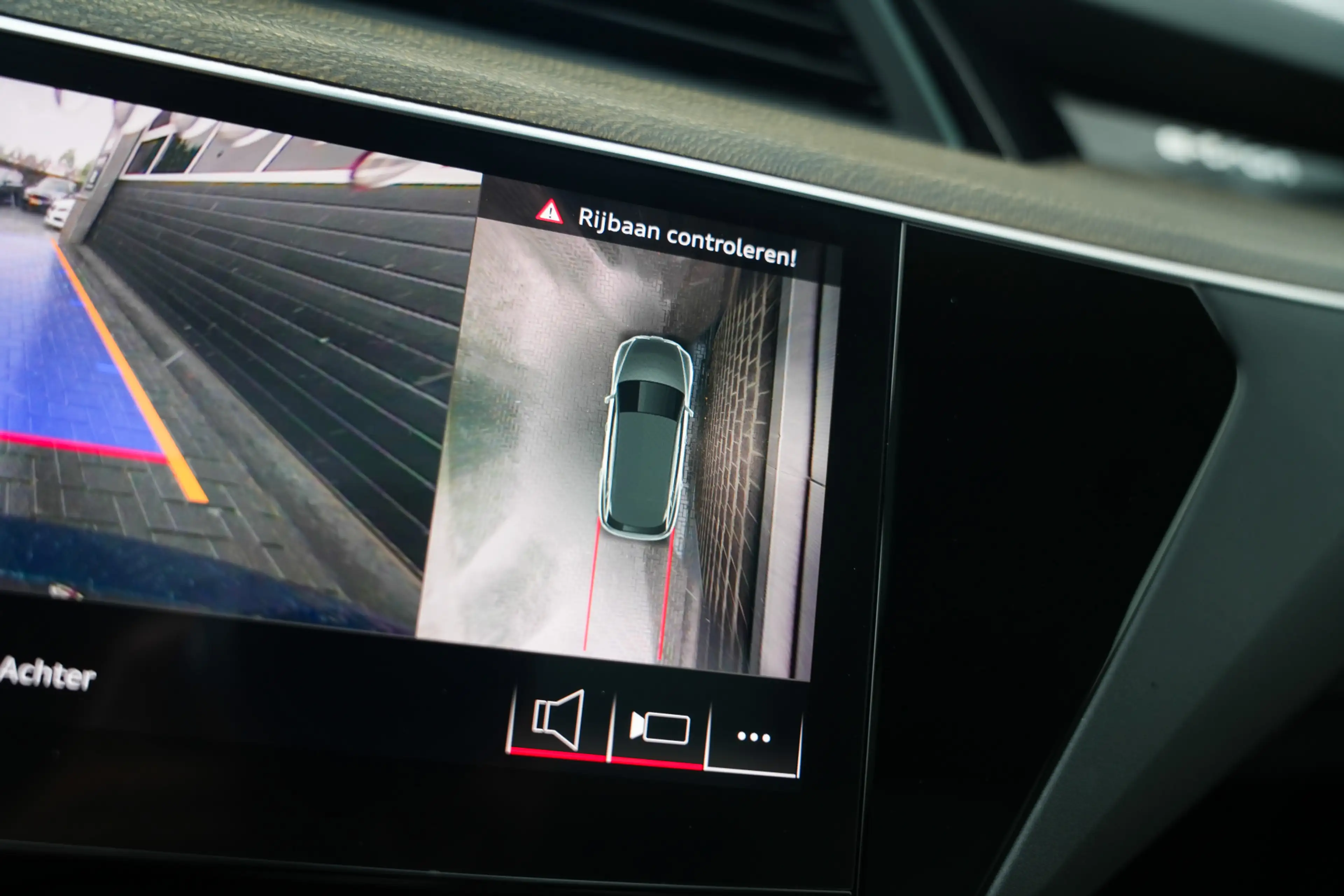 Audi e-tron 55 Quattro 408 pk Advanced 95 kWh Audi-Design / NL — photo 44