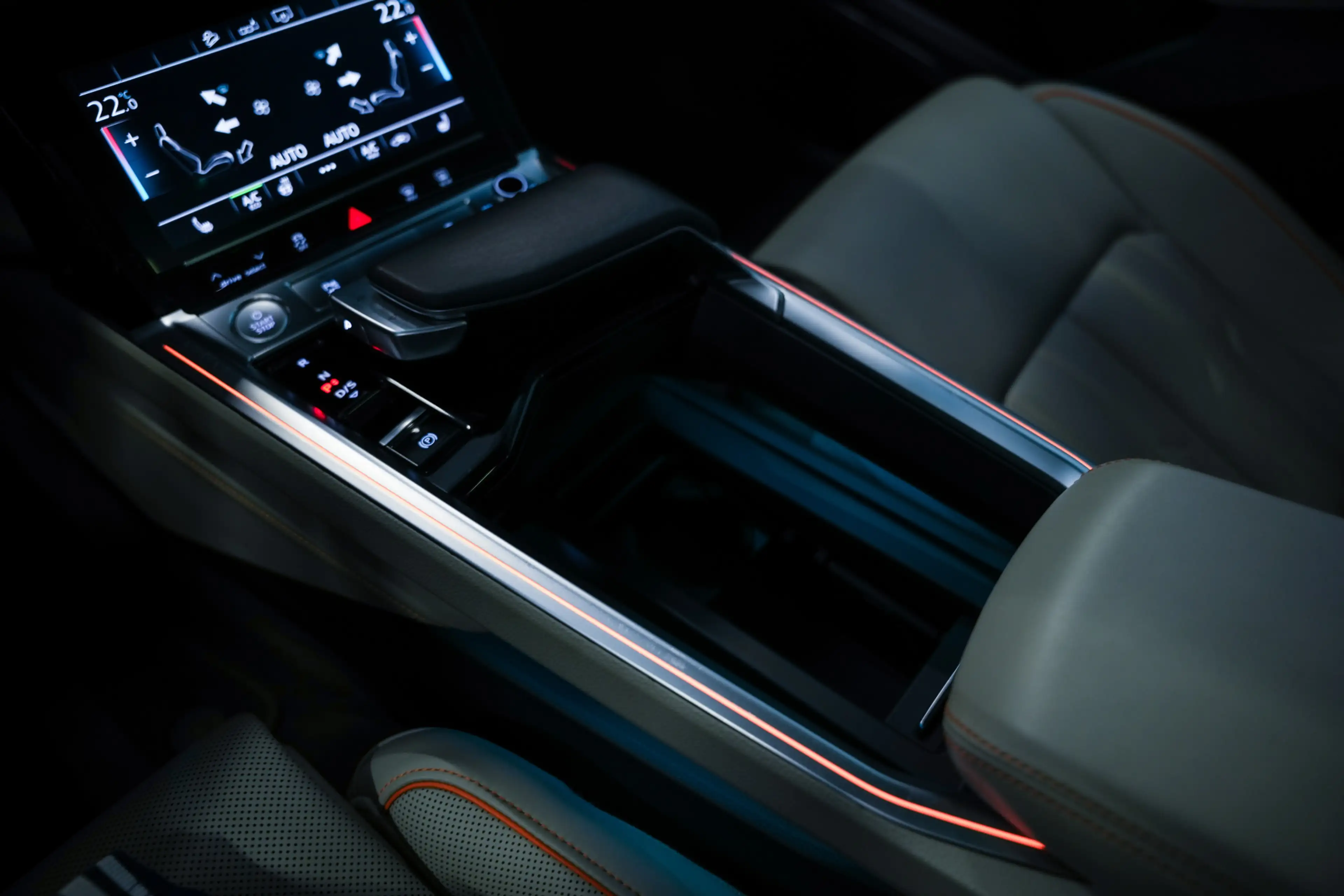 Audi e-tron 55 Quattro 408 pk Advanced 95 kWh Audi-Design / NL — photo 47