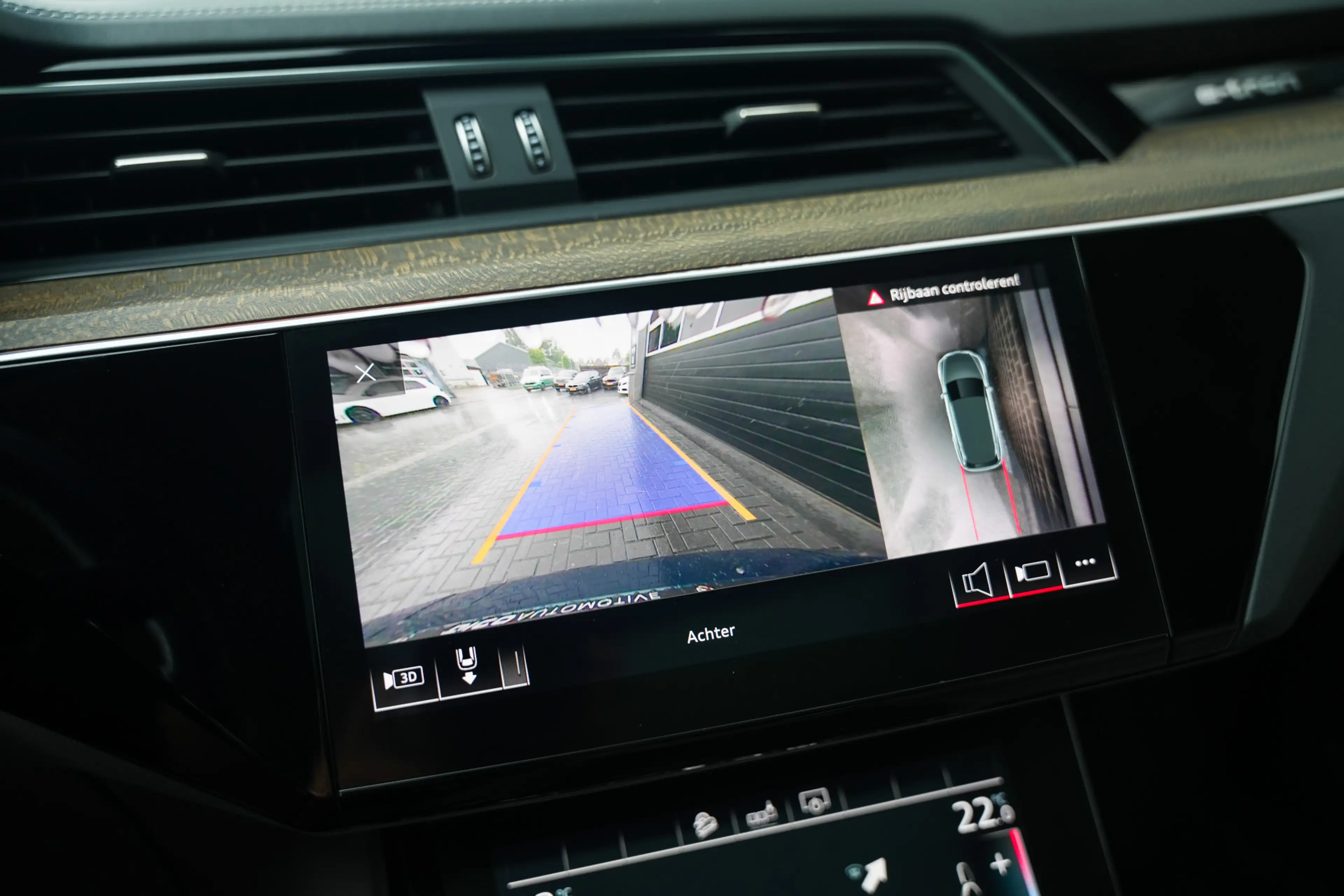 Audi e-tron 55 Quattro 408 pk Advanced 95 kWh Audi-Design / NL — photo 43