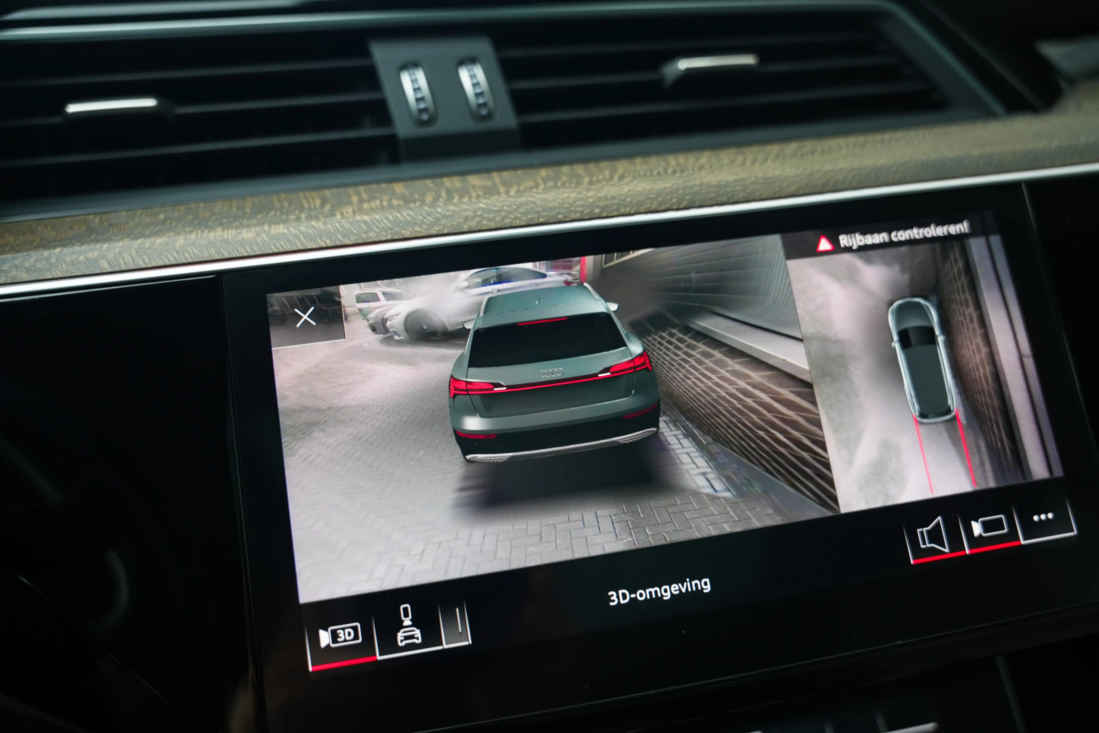 Audi e-tron 55 Quattro 408 pk Advanced 95 kWh Audi-Design / NL — photo 45
